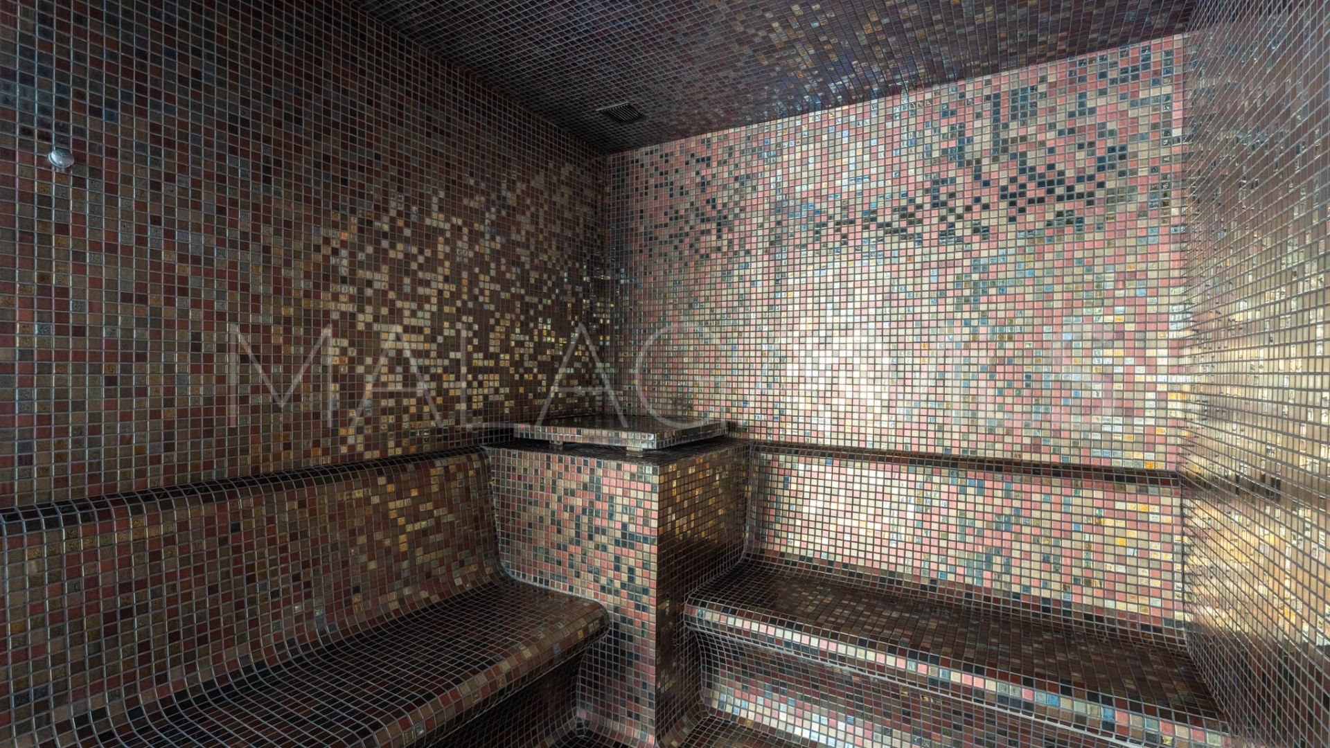 Buy Estepona East penthouse with 3 bedrooms