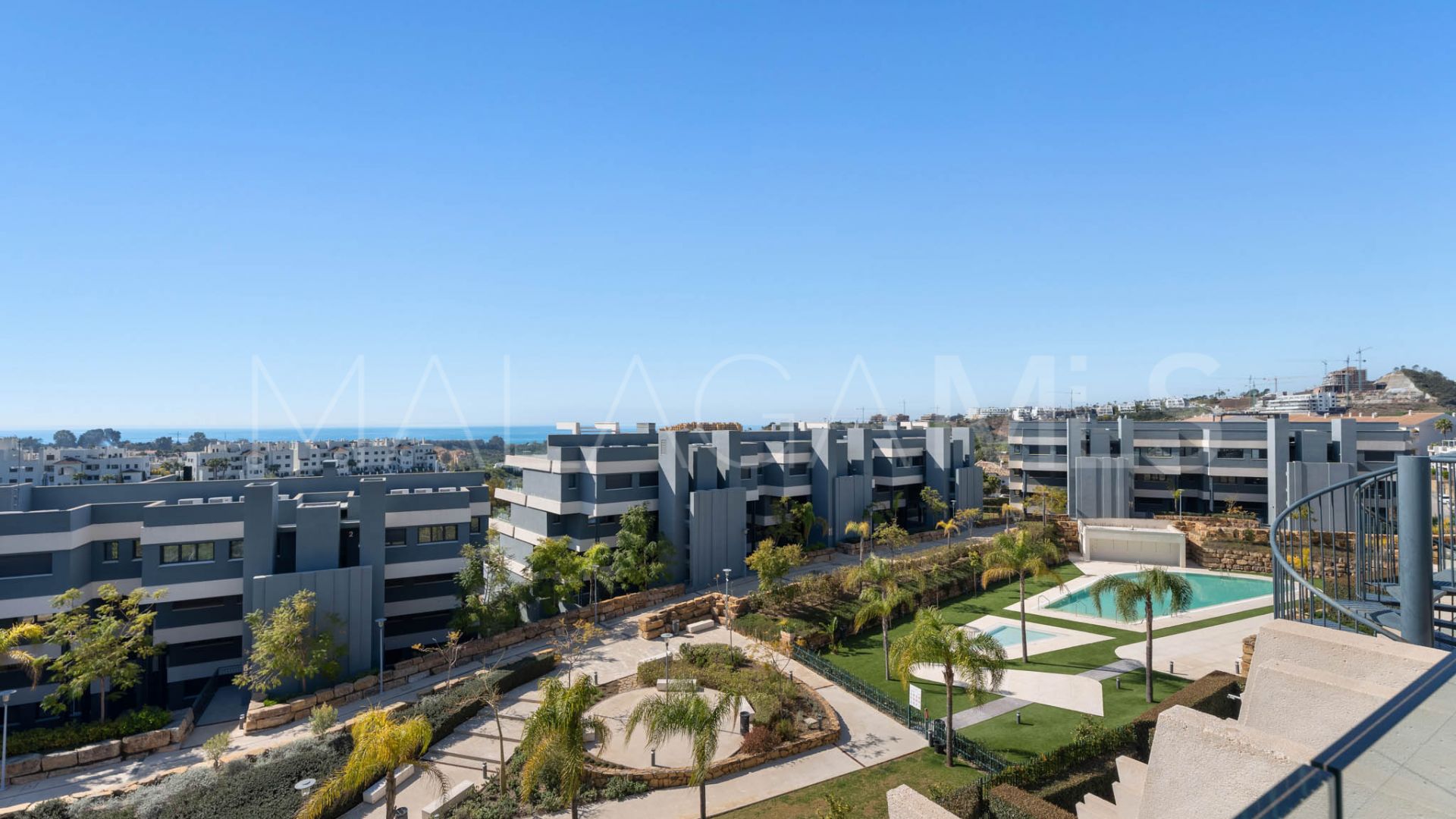 Buy Estepona East penthouse with 3 bedrooms