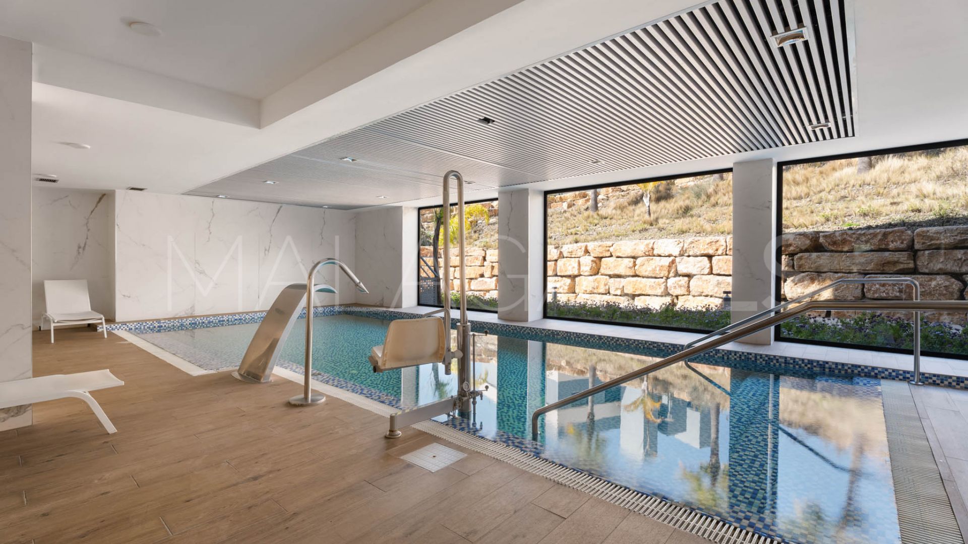 Buy Estepona East penthouse with 3 bedrooms