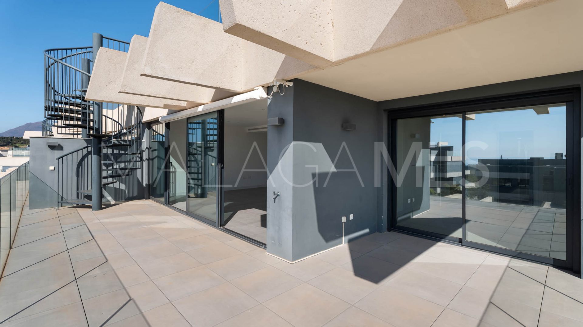 Buy Estepona East penthouse with 3 bedrooms