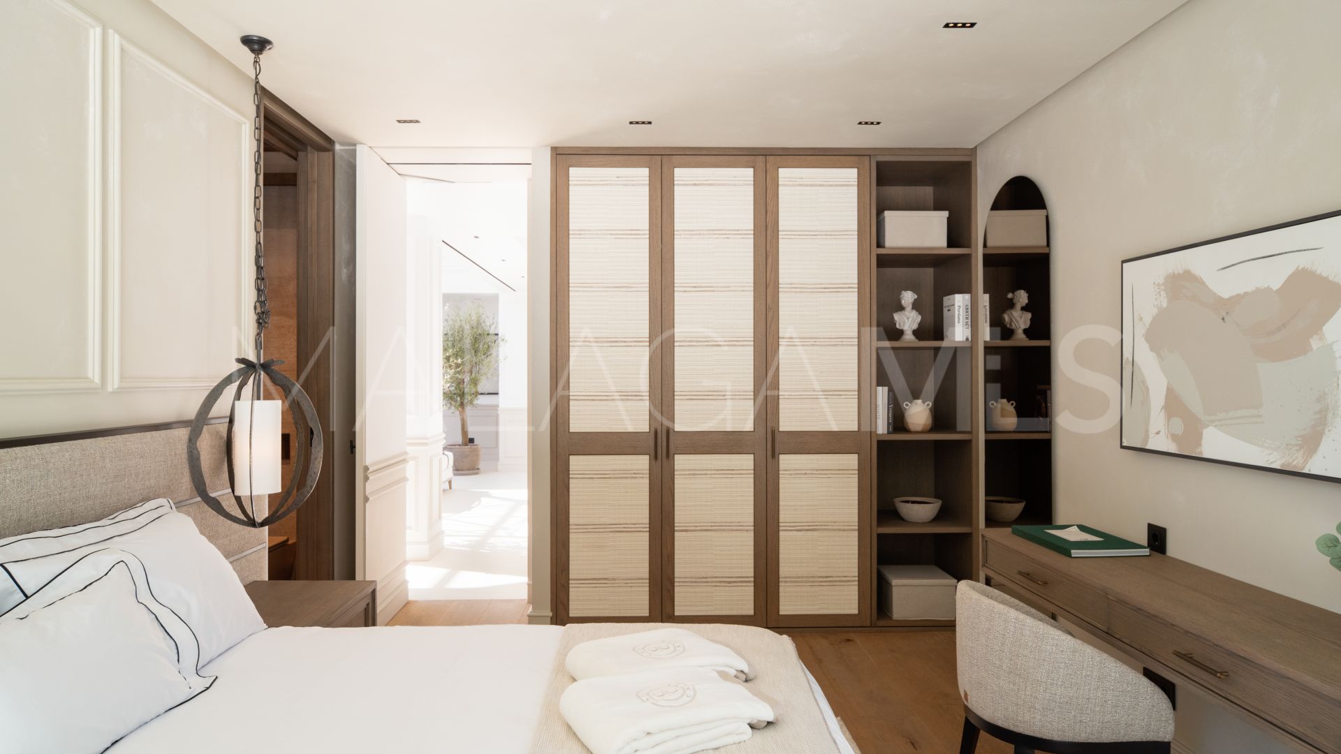 For sale 6 bedrooms villa in Nueva Andalucia