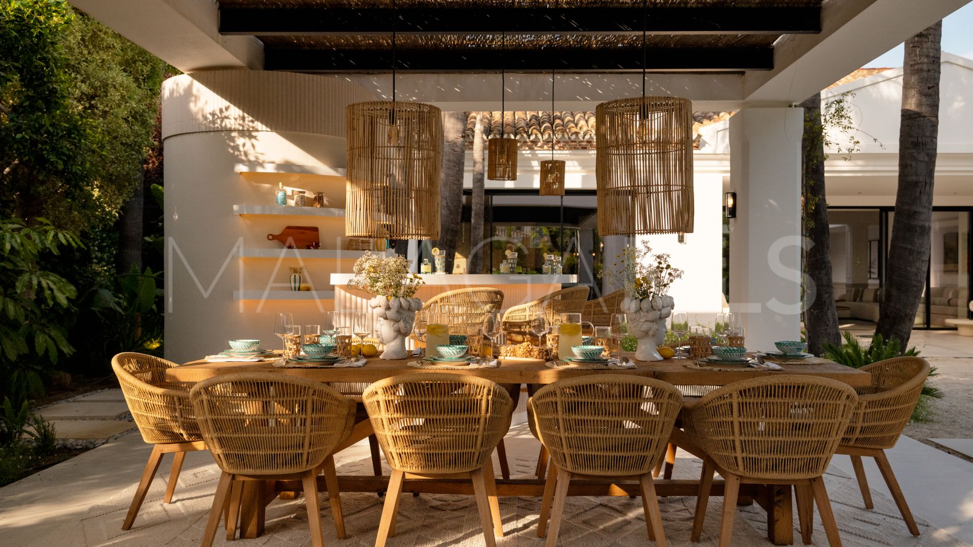 For sale 6 bedrooms villa in Nueva Andalucia