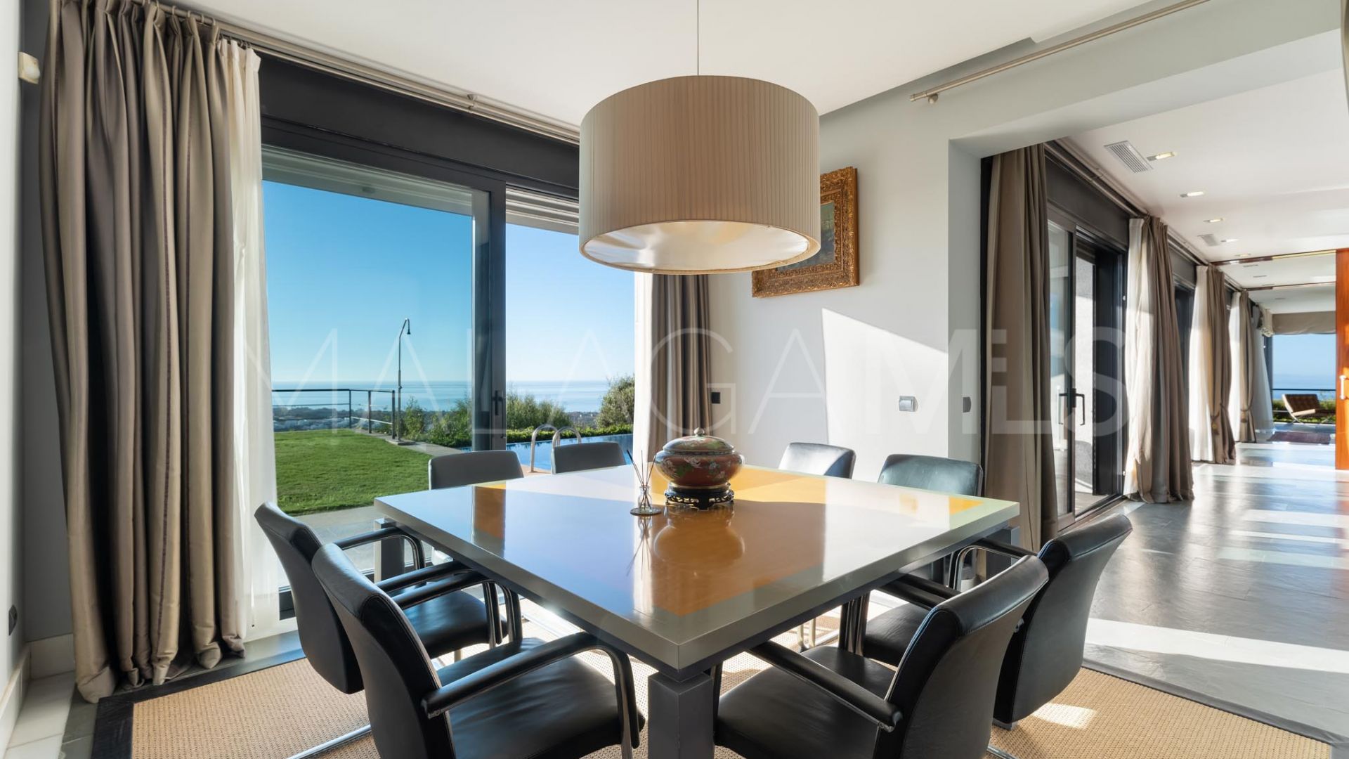 Villa for sale in Los Altos de los Monteros