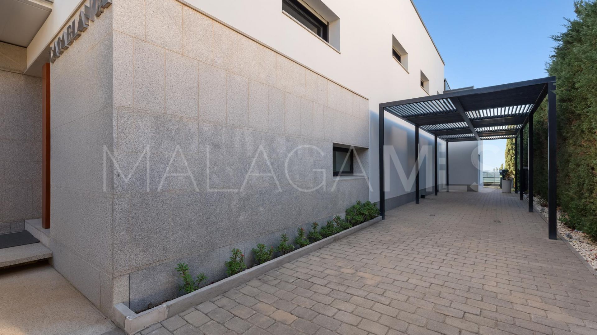 Villa for sale in Los Altos de los Monteros