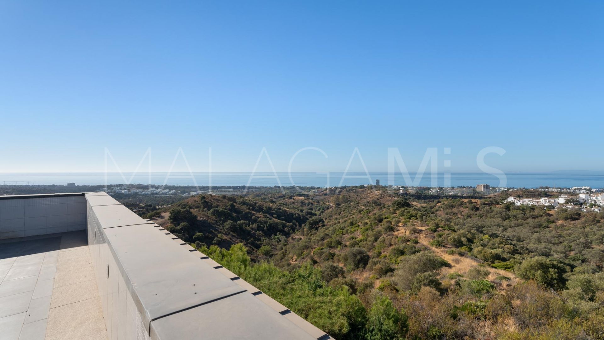 Villa for sale in Los Altos de los Monteros