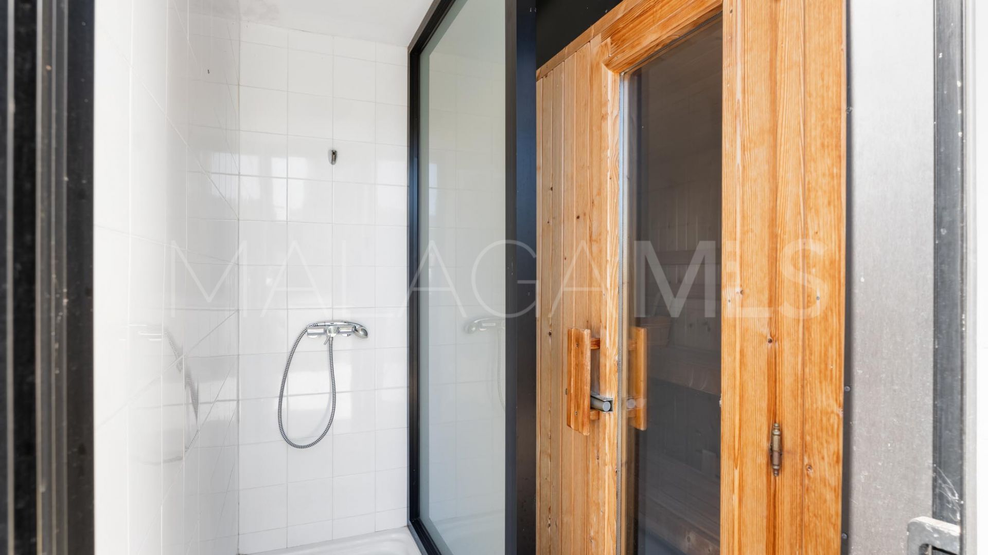 Villa for sale in Los Altos de los Monteros