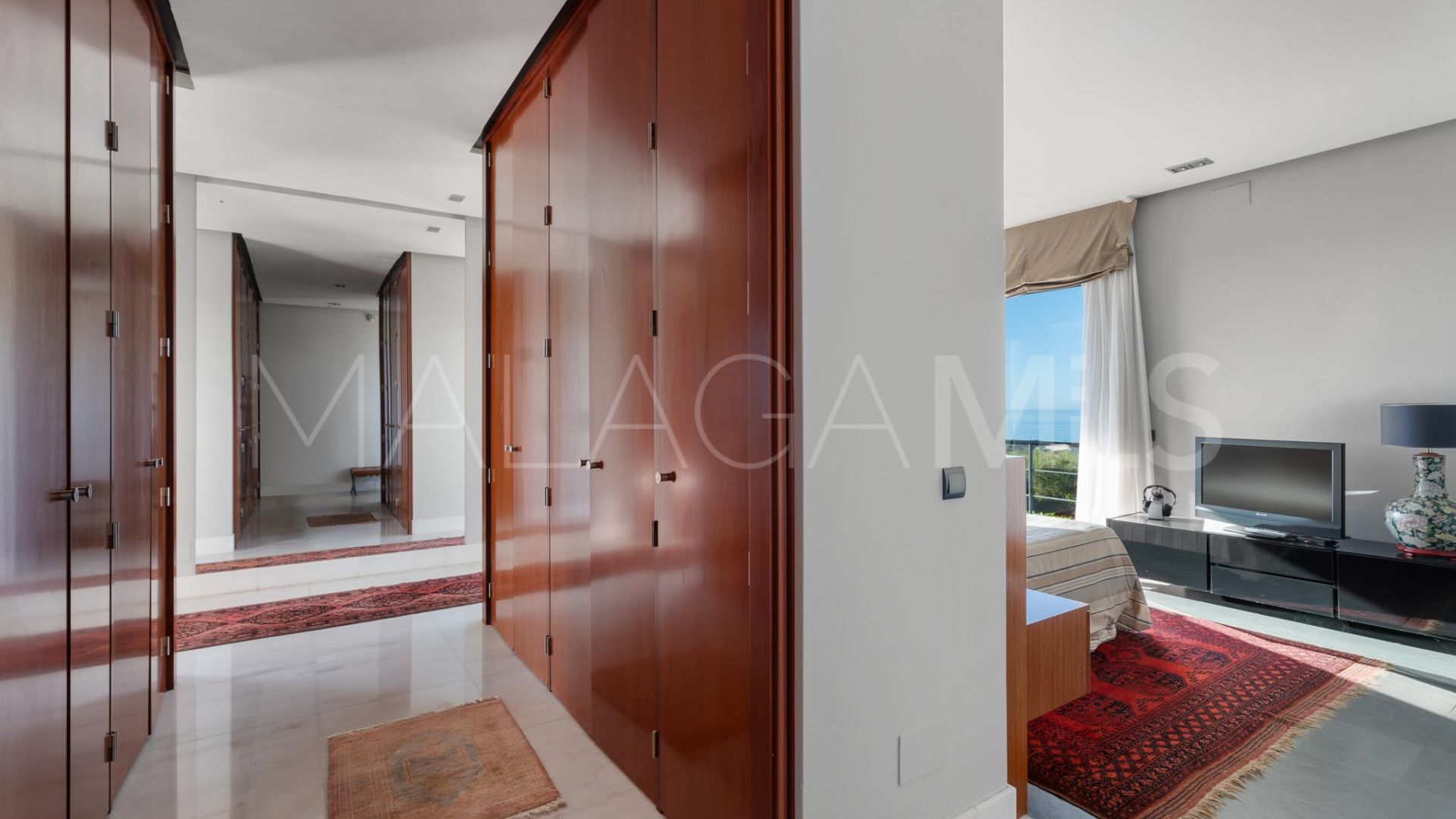 Villa for sale in Los Altos de los Monteros