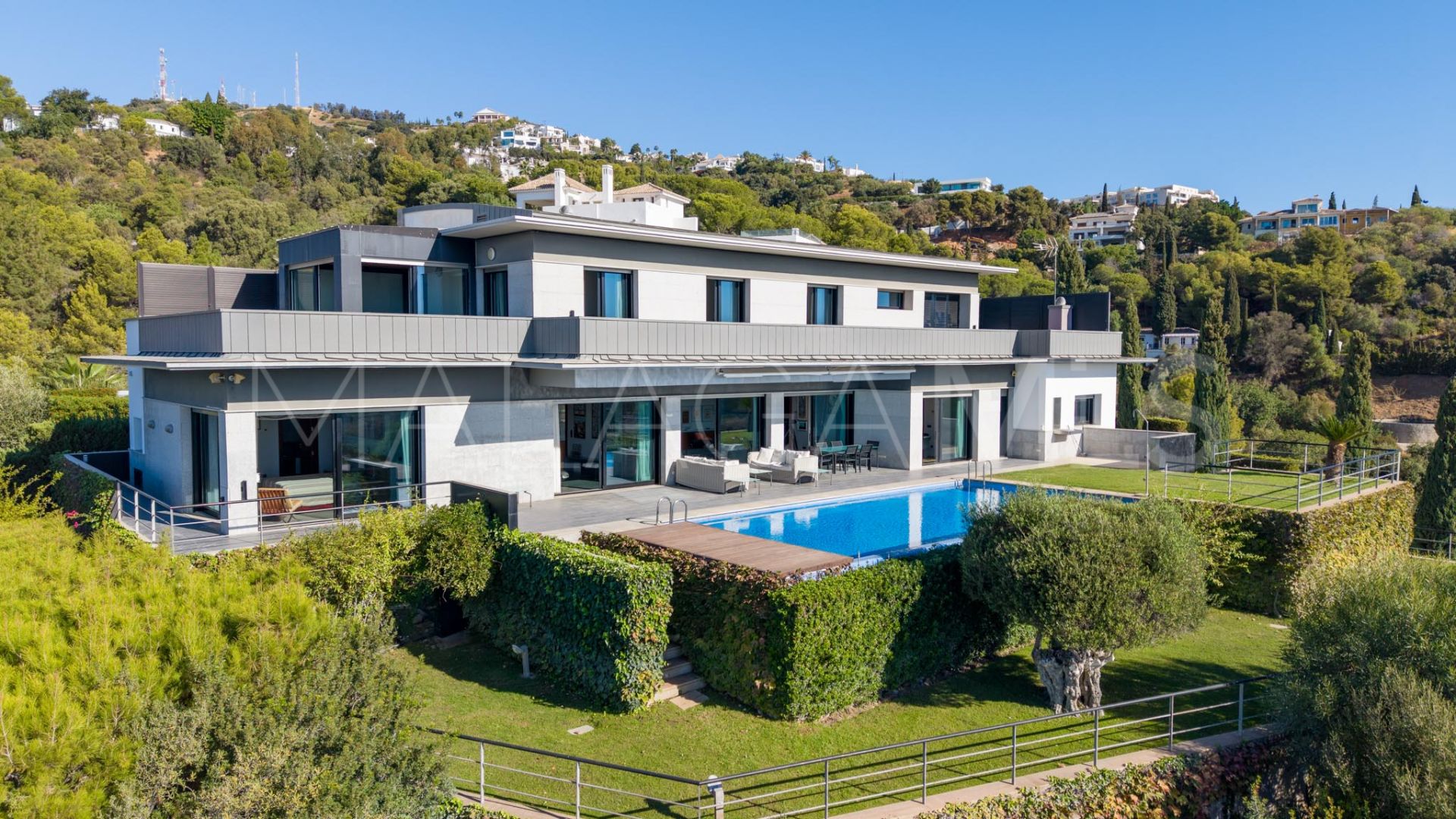 Villa for sale in Los Altos de los Monteros