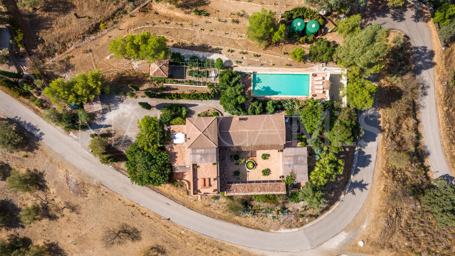 Buy 5 bedrooms finca in Comares
