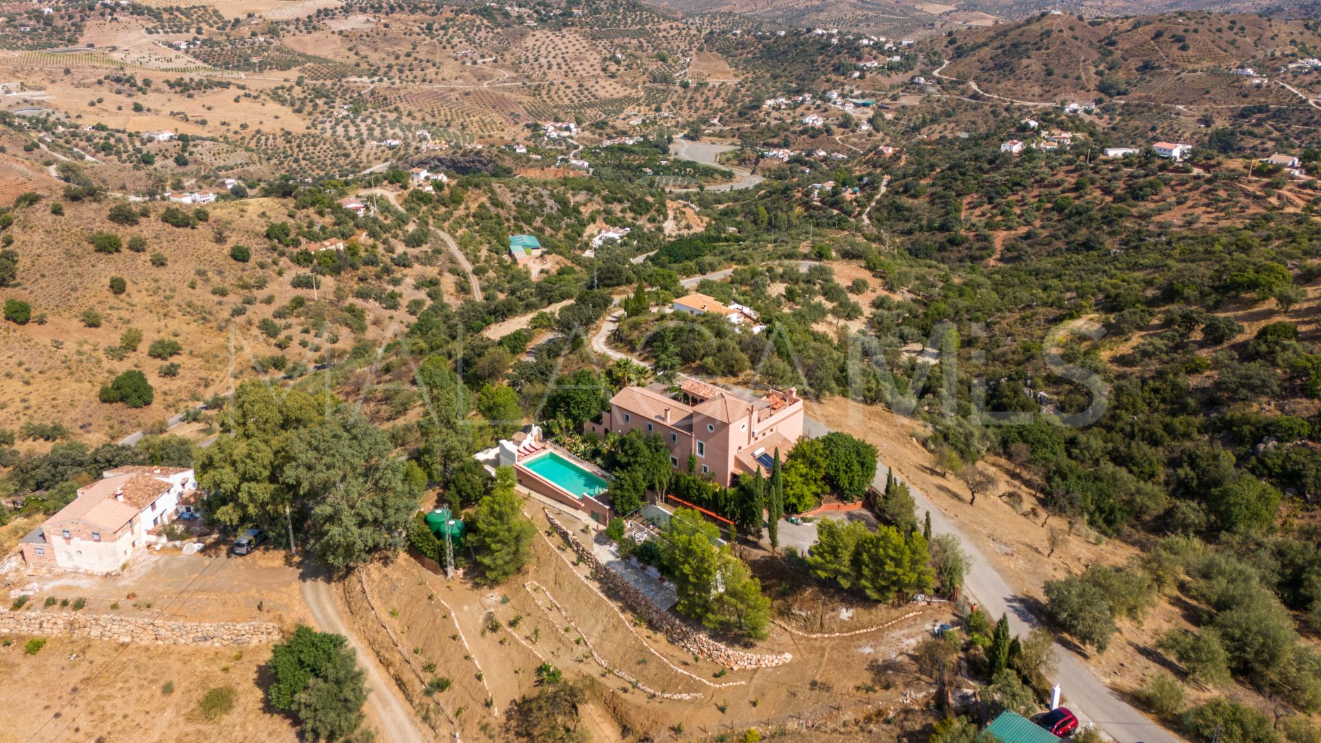 Buy 5 bedrooms finca in Comares