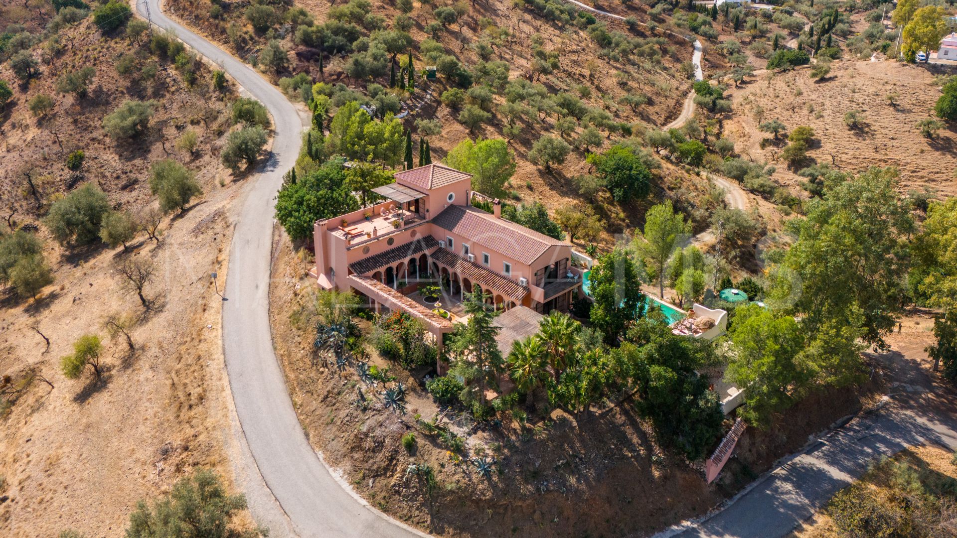 Buy 5 bedrooms finca in Comares