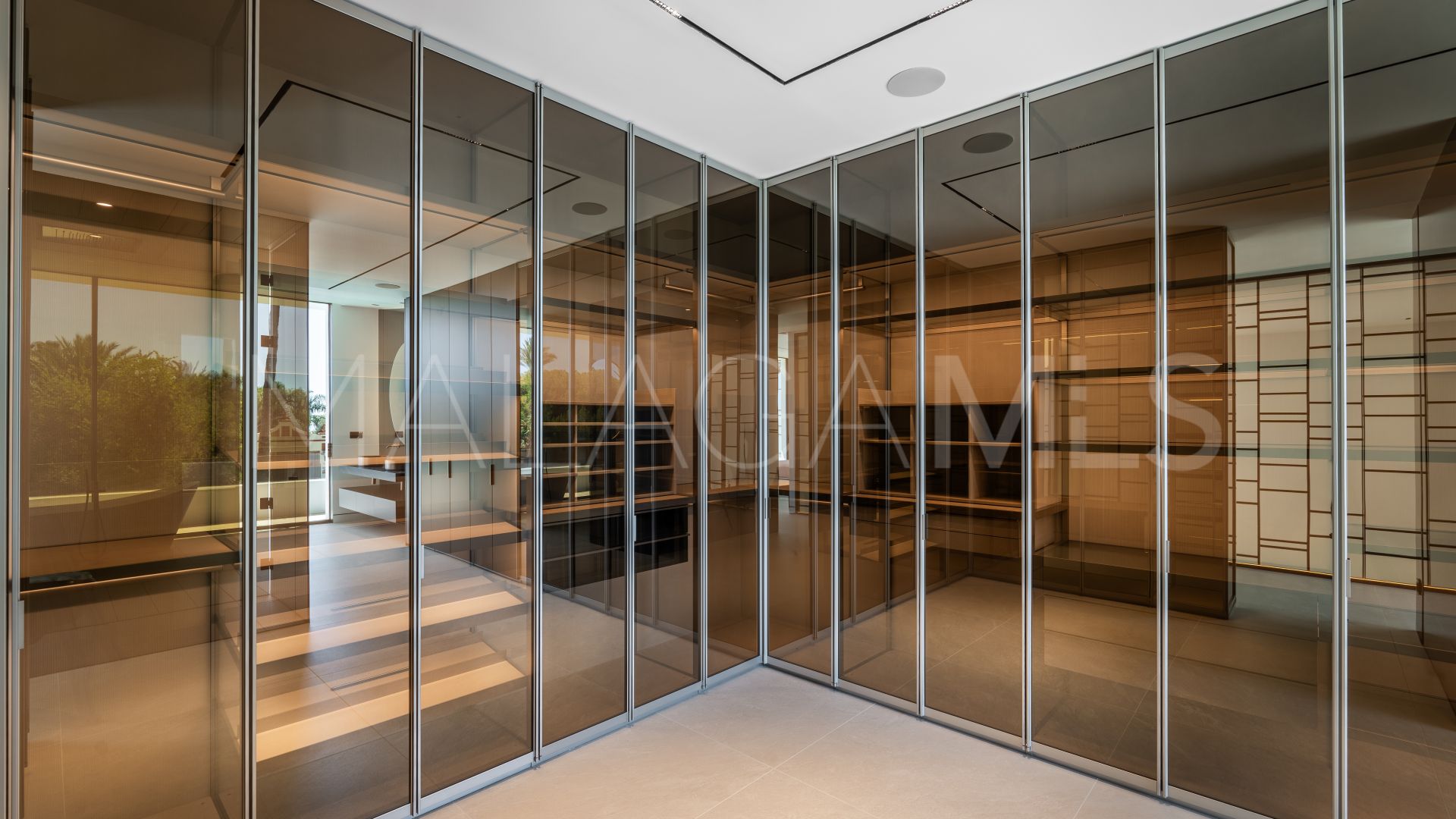 Villa jumelée for sale in Nueva Andalucia