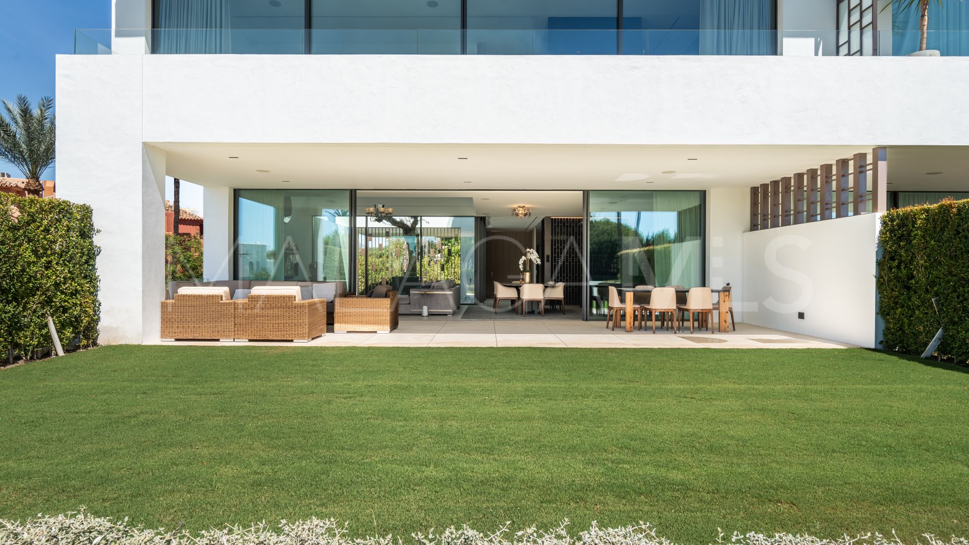 Nueva Andalucia, villa pareada for sale with 4 bedrooms