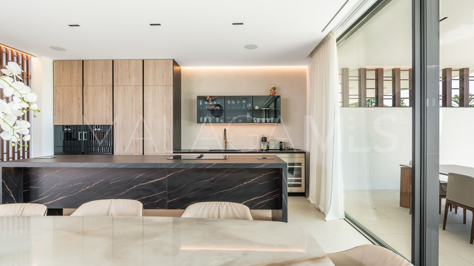 Nueva Andalucia, villa pareada for sale with 4 bedrooms