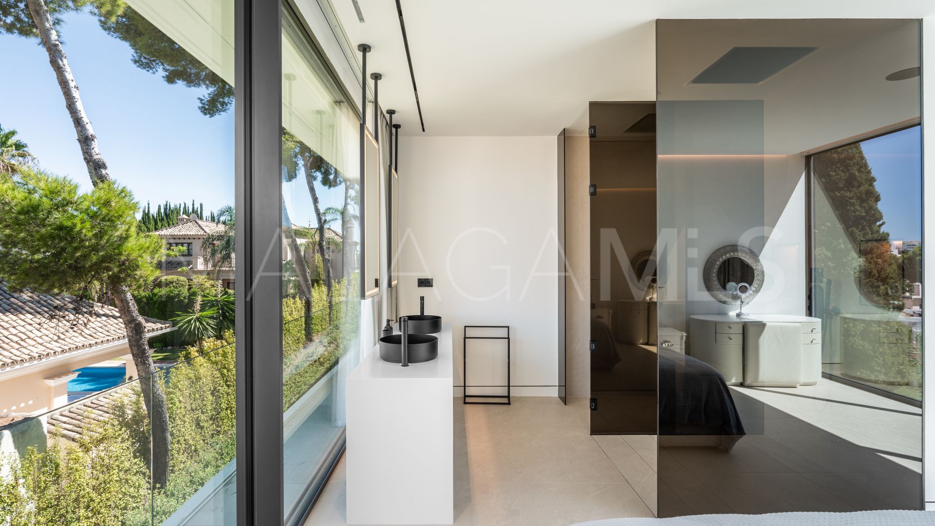 Nueva Andalucia, villa pareada for sale with 4 bedrooms