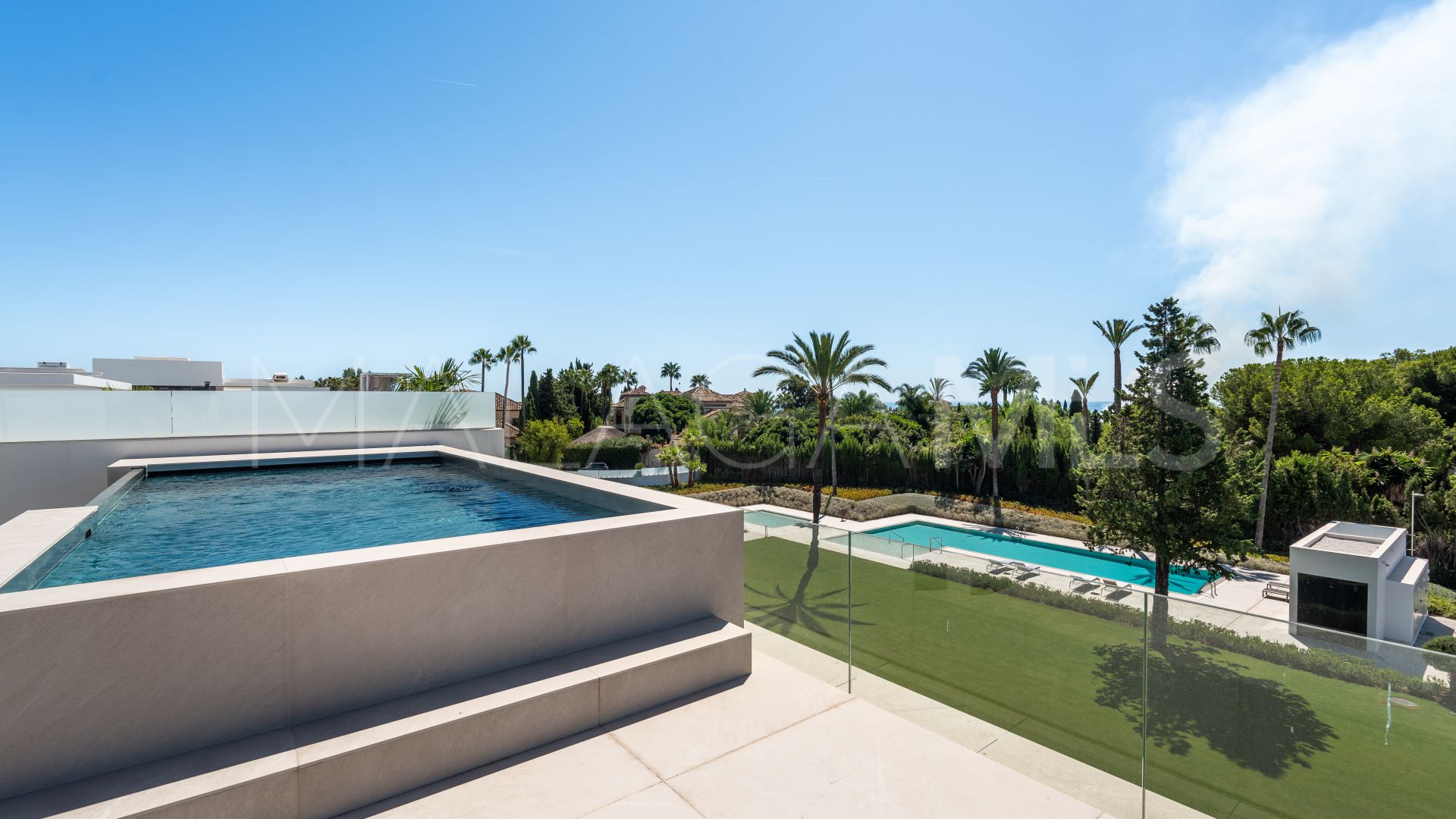 Nueva Andalucia, villa pareada for sale with 4 bedrooms