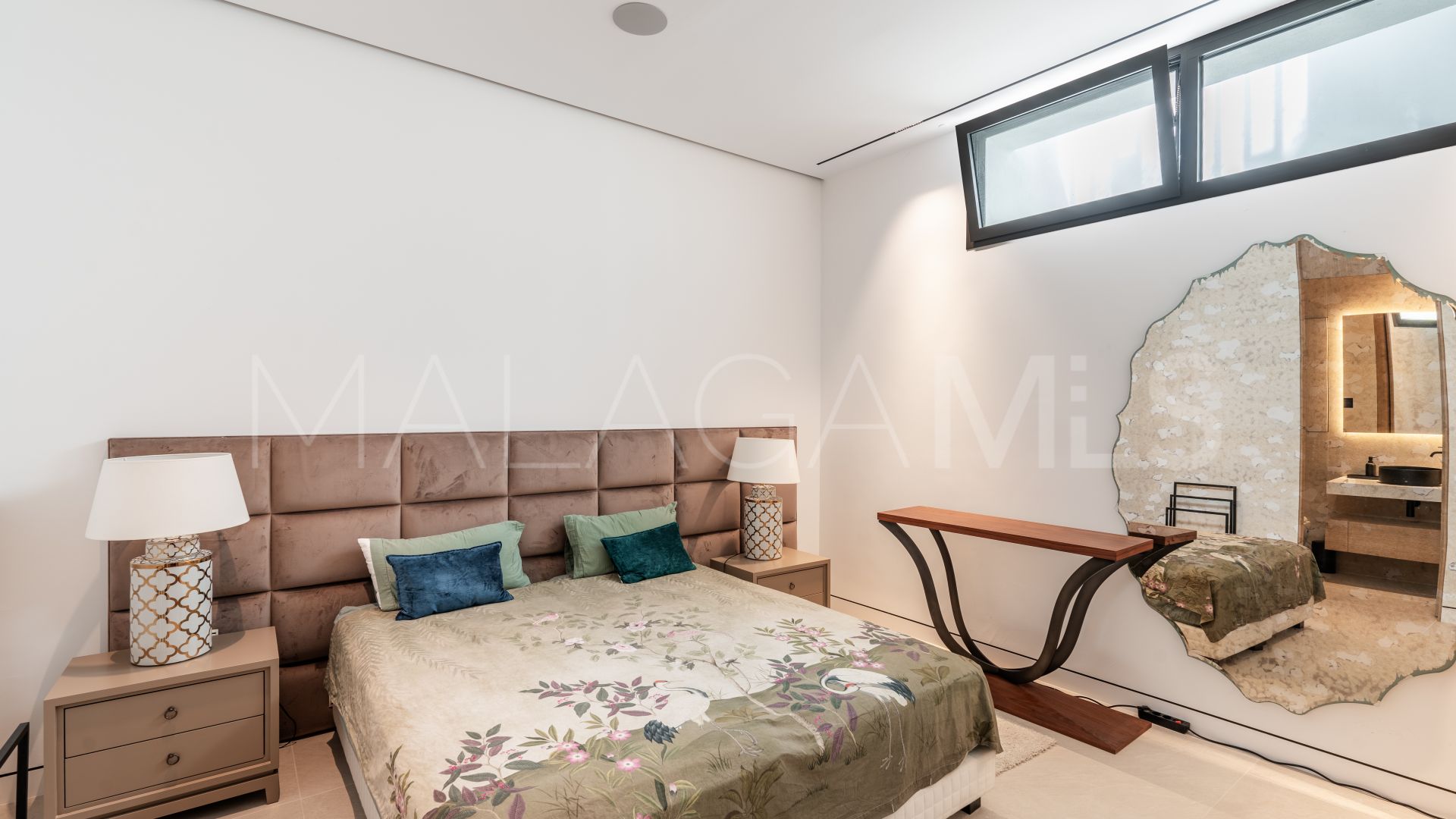 Nueva Andalucia, villa pareada for sale with 4 bedrooms