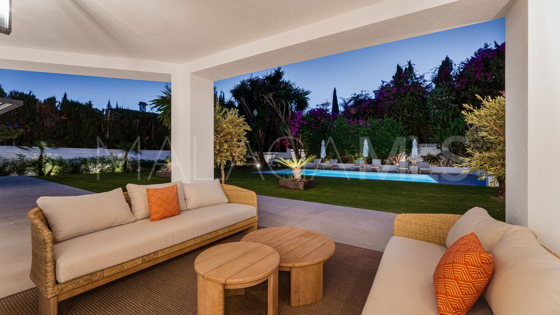 For sale villa with 4 bedrooms in Rocio de Nagüeles
