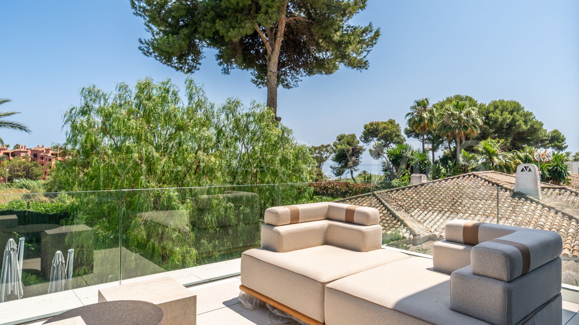 Villa for sale in Los Monteros Playa