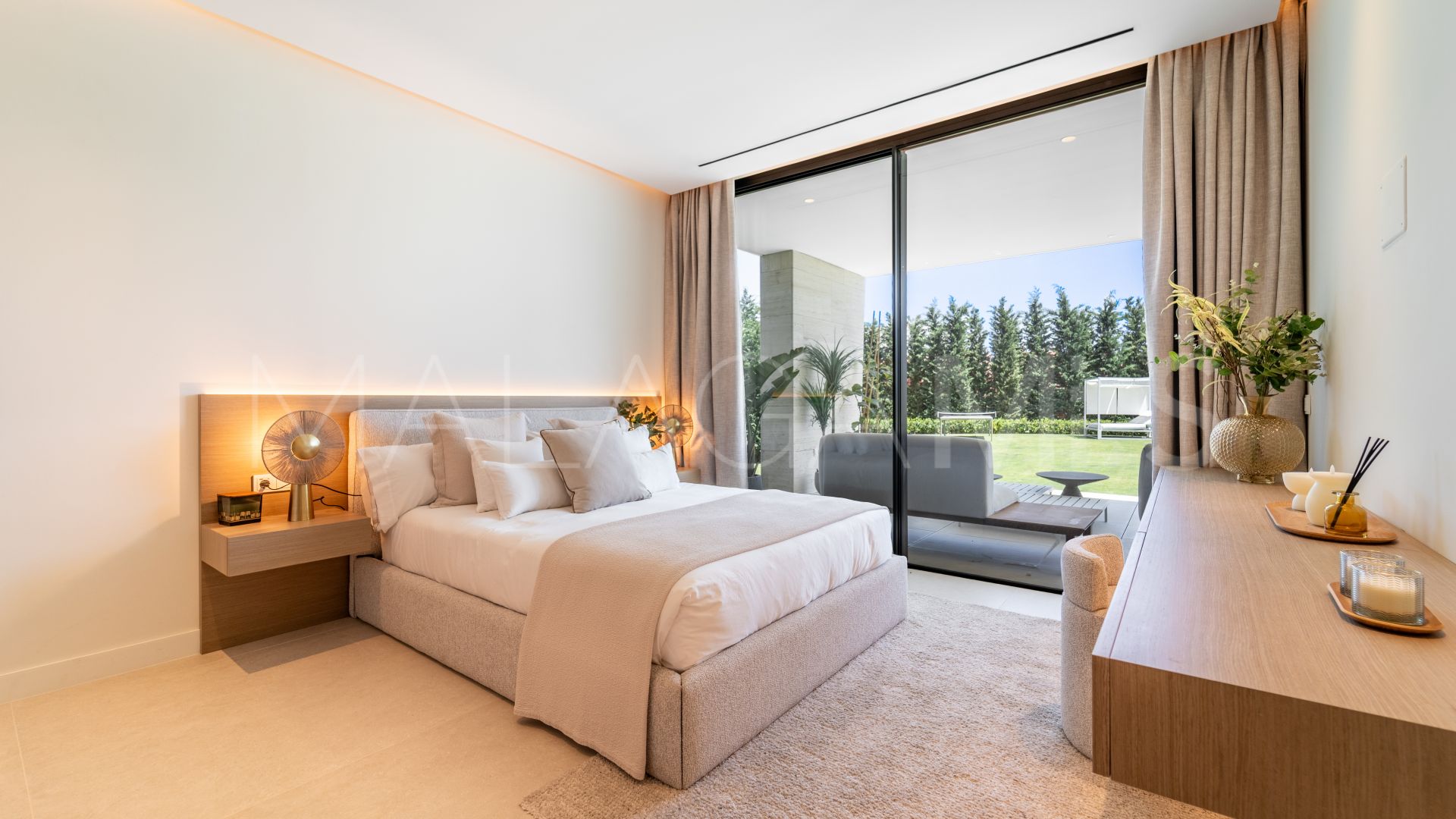 Villa for sale in Los Monteros Playa