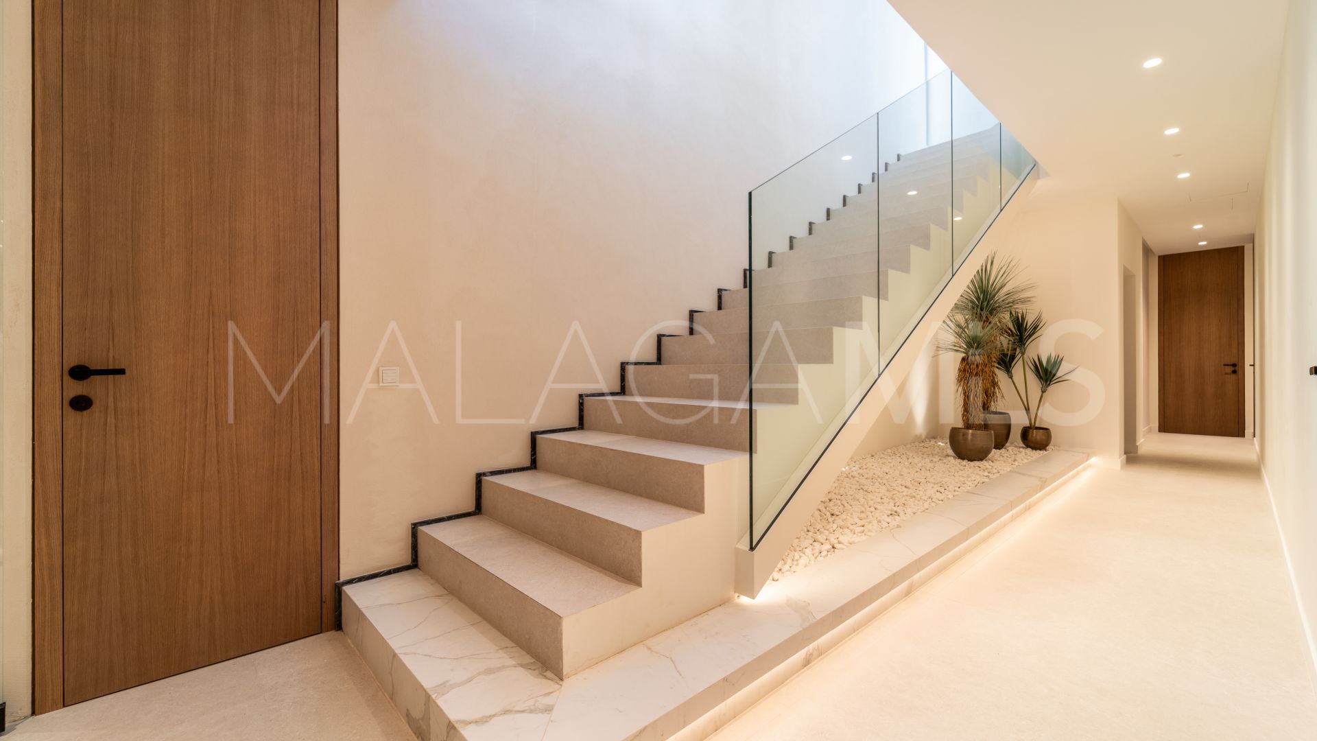 Villa for sale in Los Monteros Playa