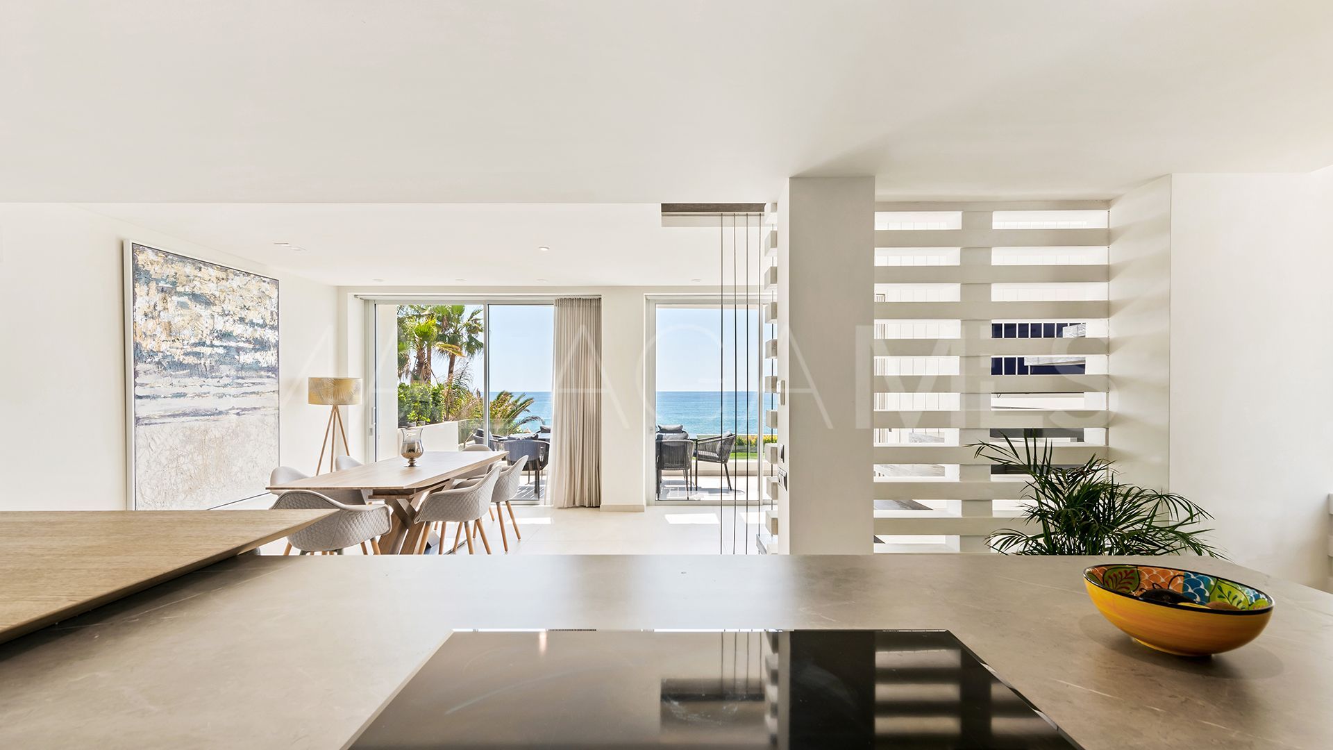 Buy villa in Cala de Mijas