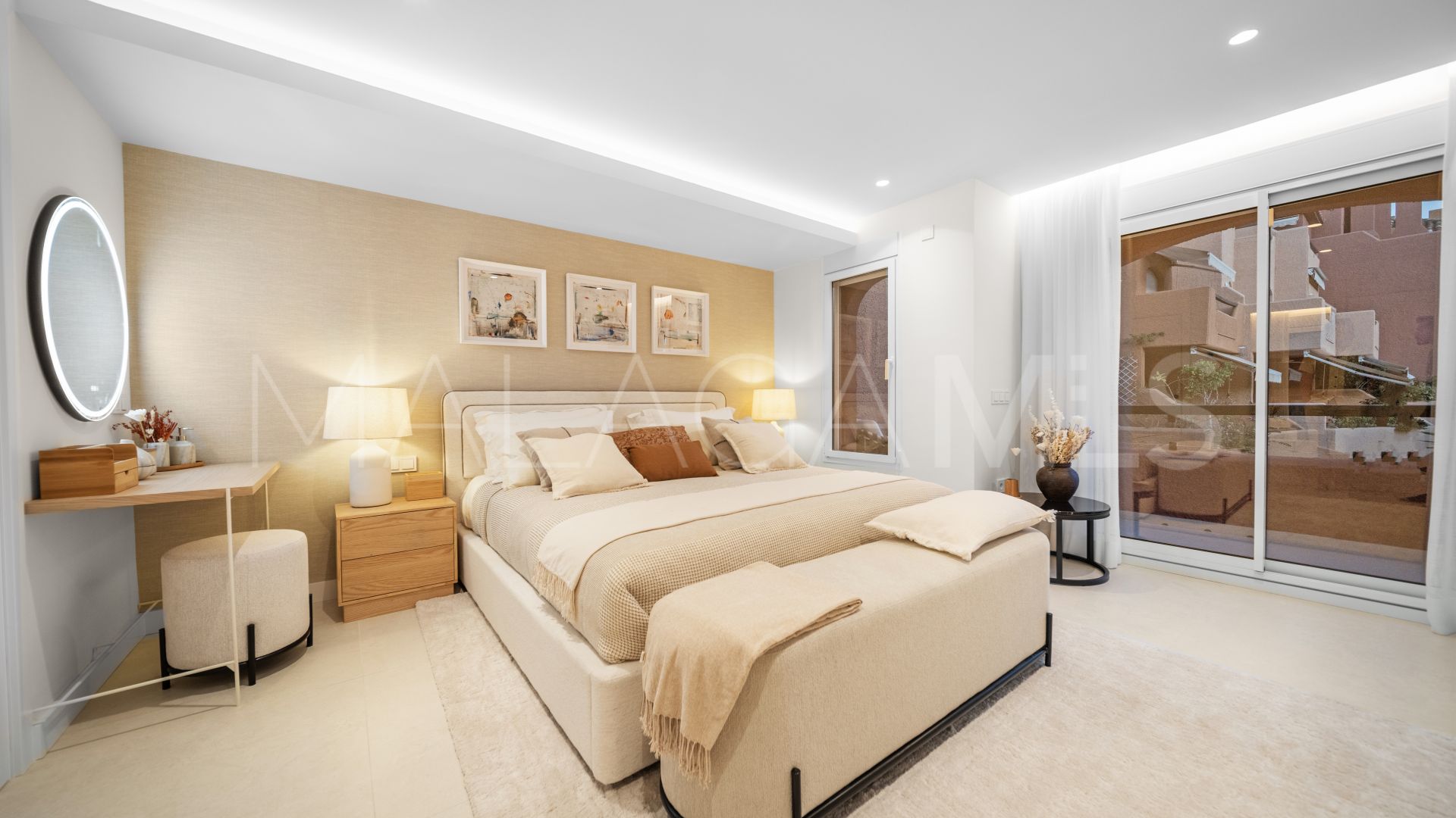 Radhus for sale in Nueva Andalucia