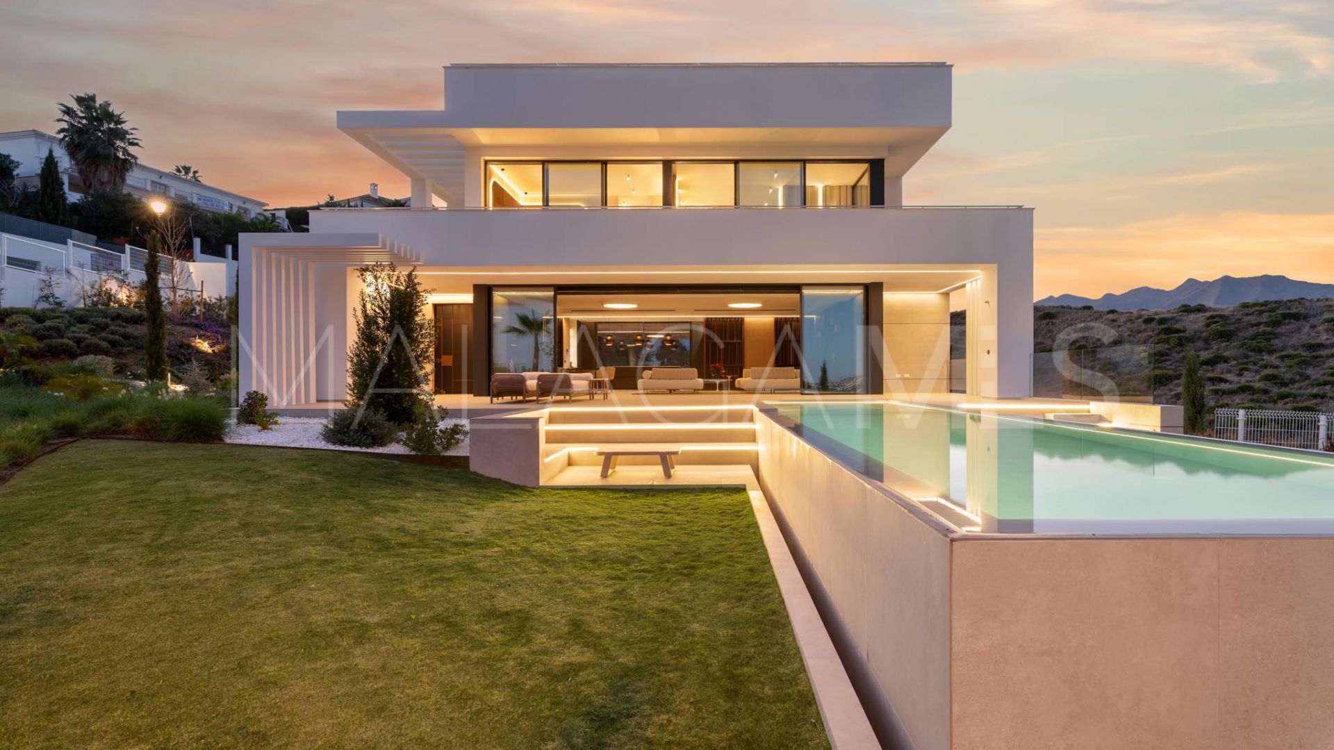 Villa for sale in La Cala Golf Resort