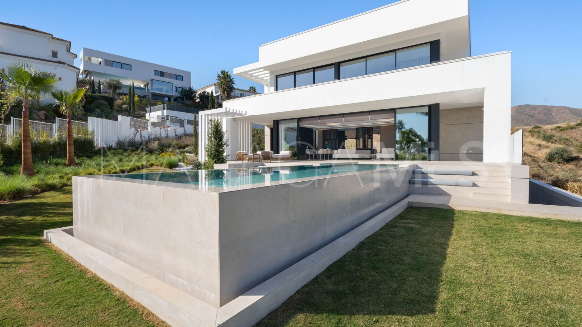 Villa for sale in La Cala Golf Resort