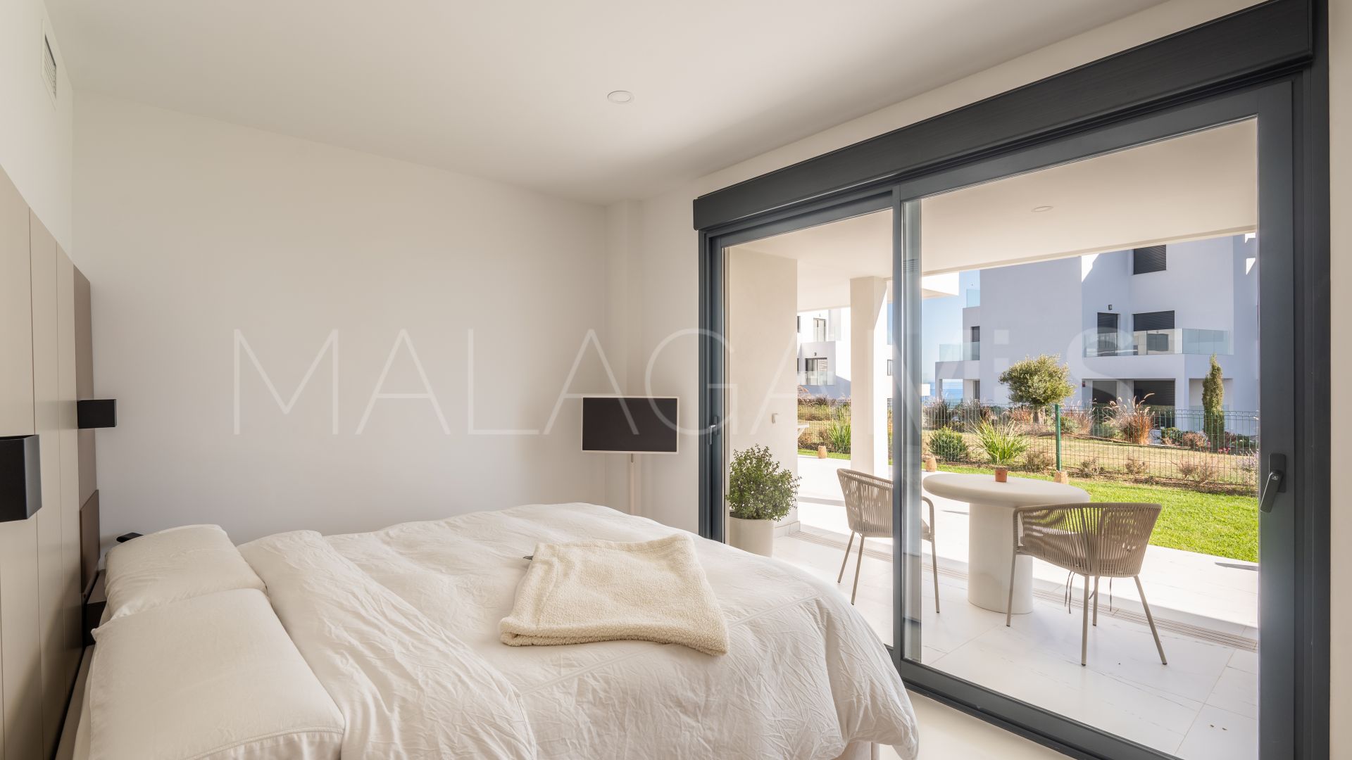 For sale ground floor apartment in Azata Delmare with 2 bedrooms