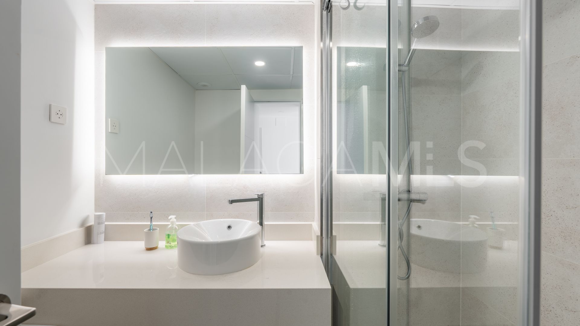 For sale ground floor apartment in Azata Delmare with 2 bedrooms