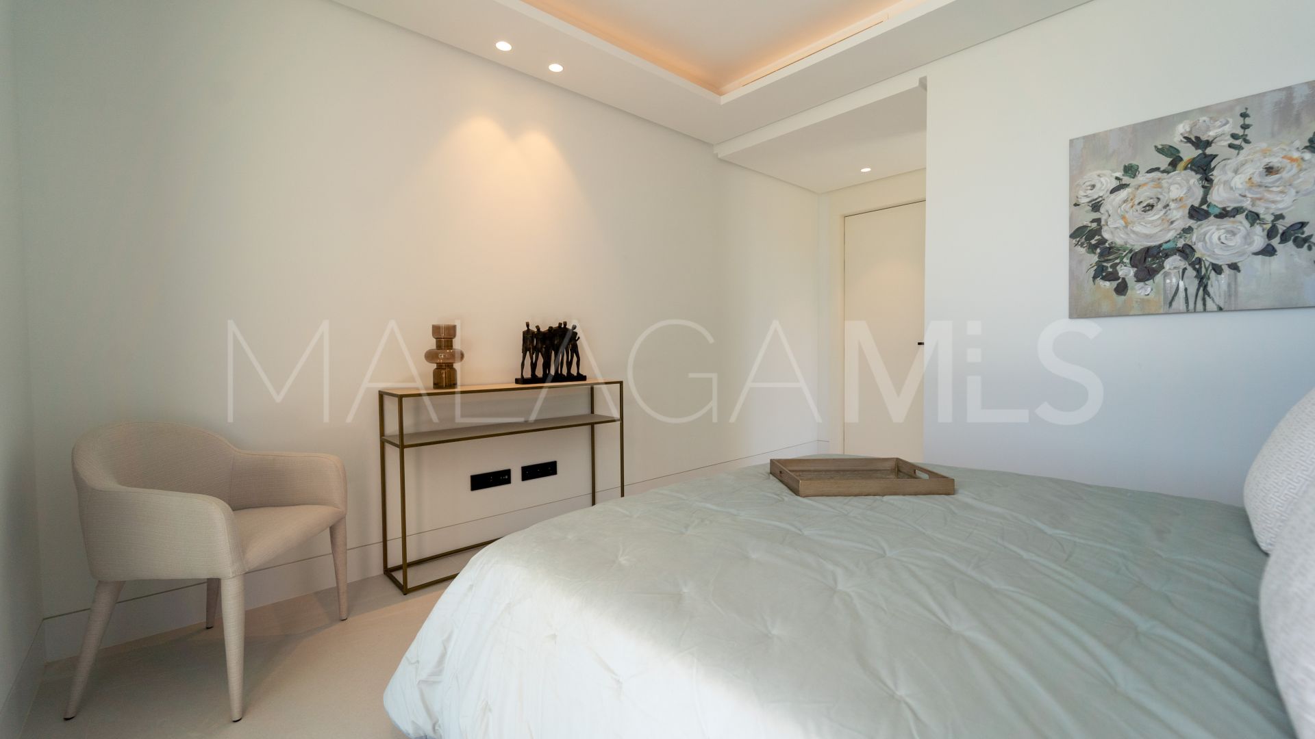 For sale villa with 5 bedrooms in Los Naranjos Golf