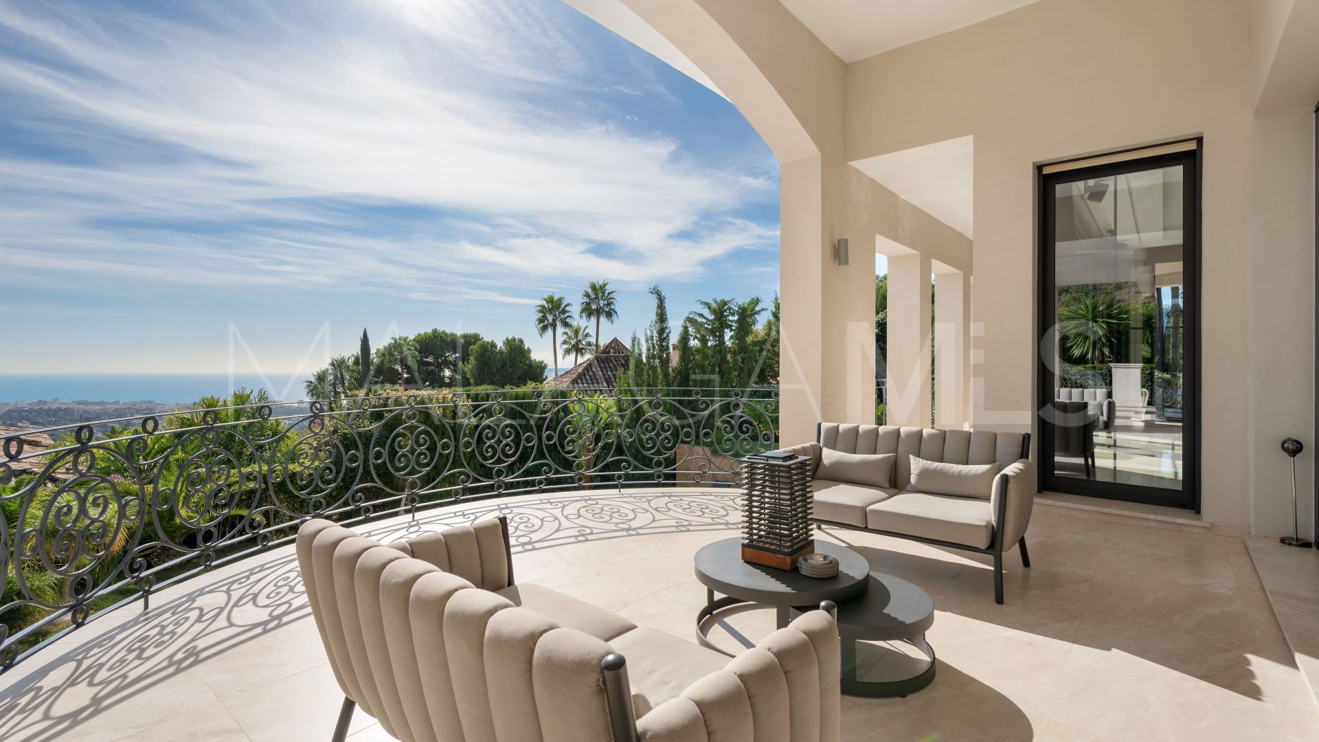 Villa for sale in Sierra Blanca