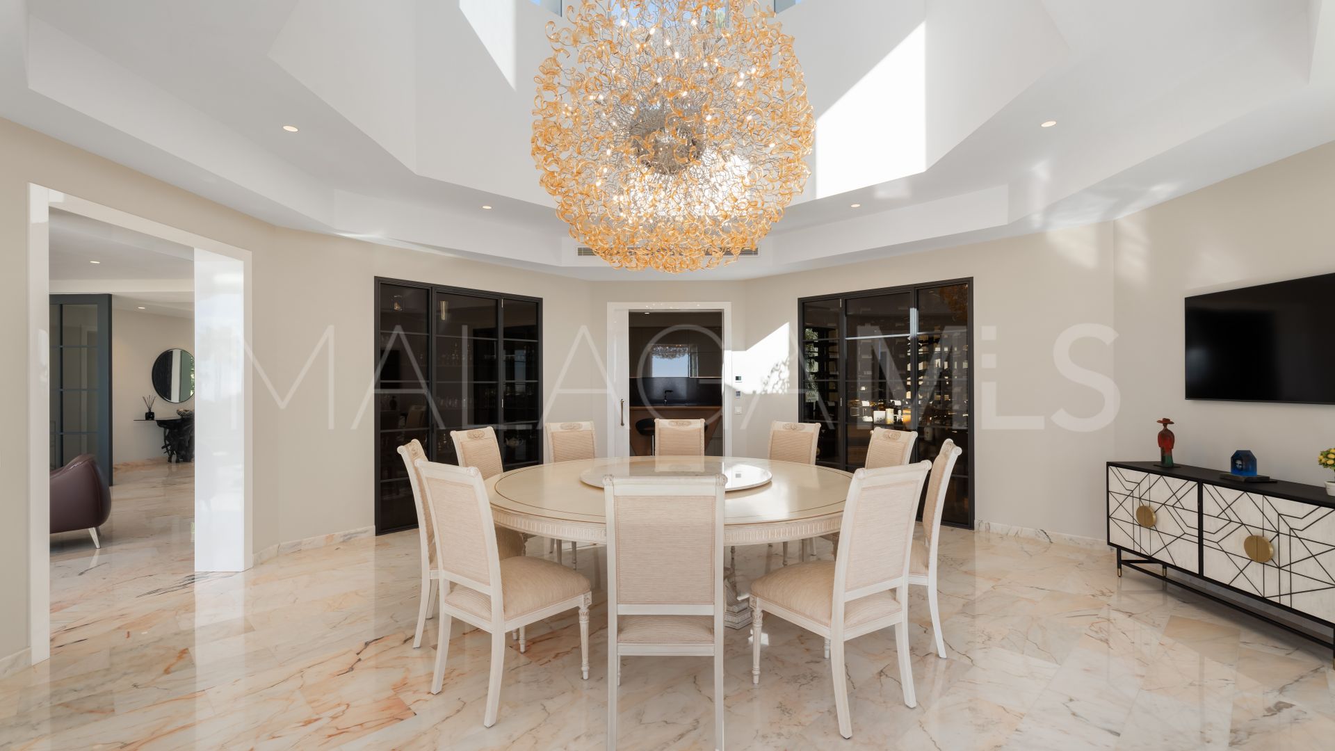 Villa for sale in Sierra Blanca