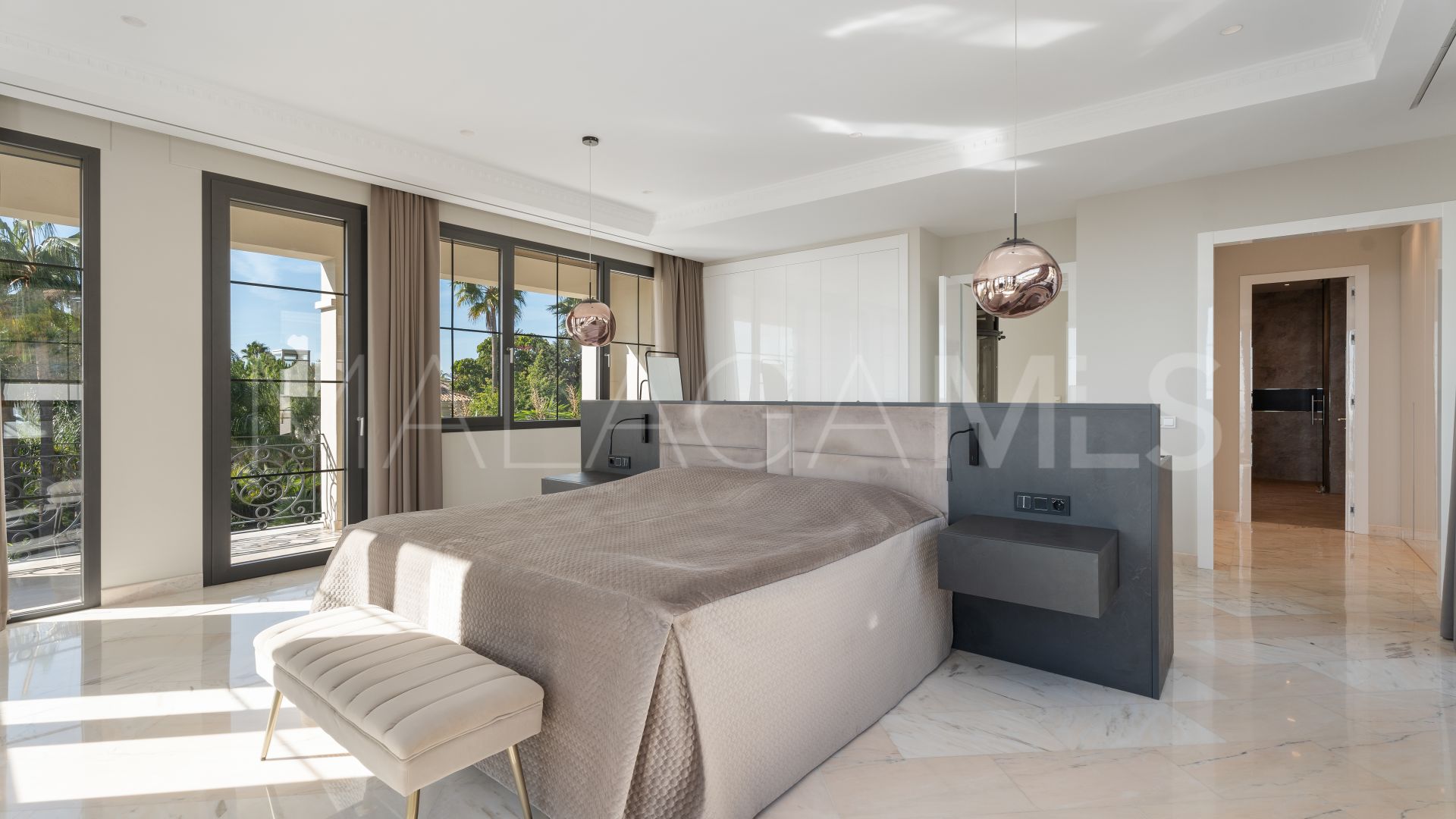 Villa for sale in Sierra Blanca