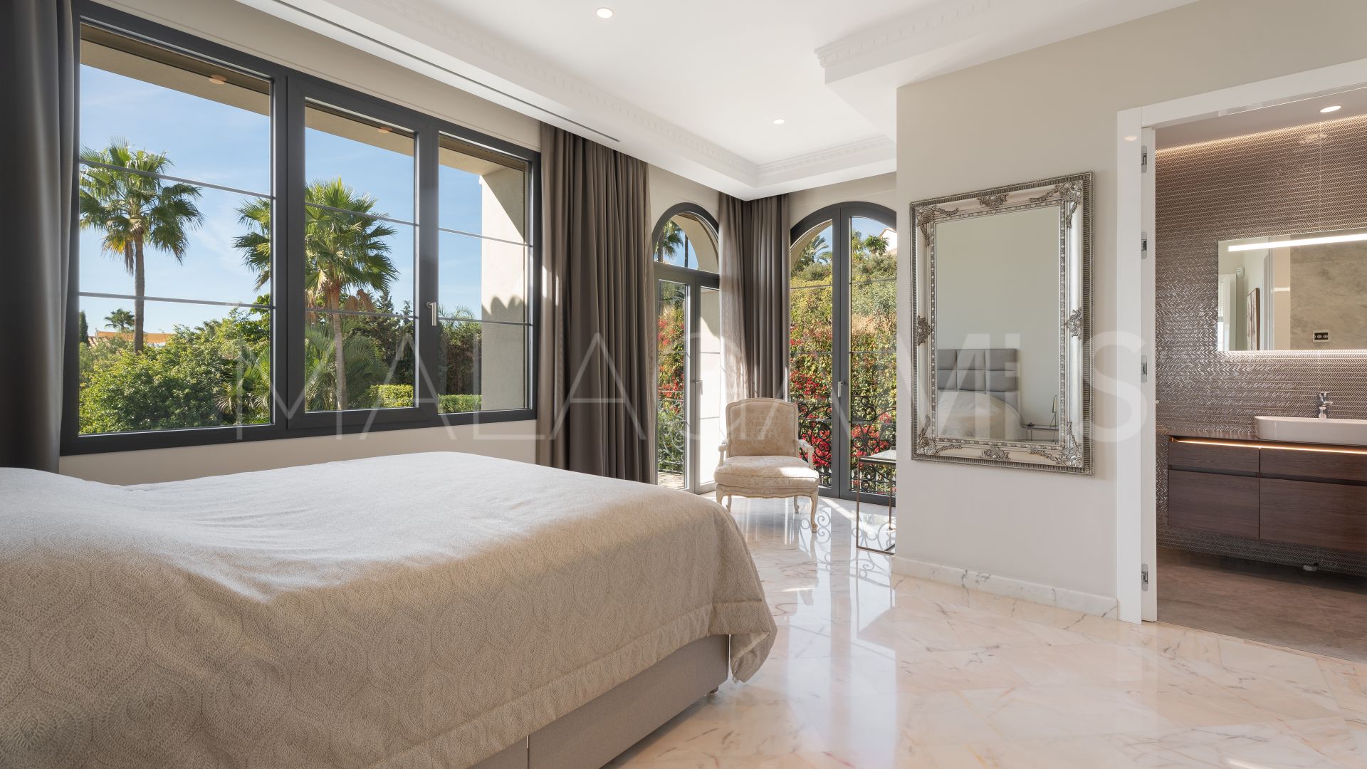 Villa for sale in Sierra Blanca