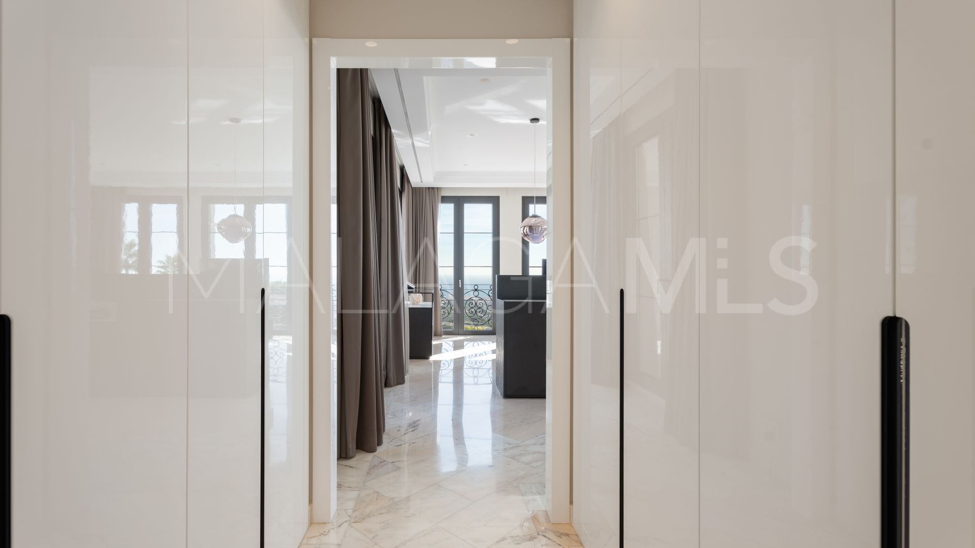 Villa for sale in Sierra Blanca