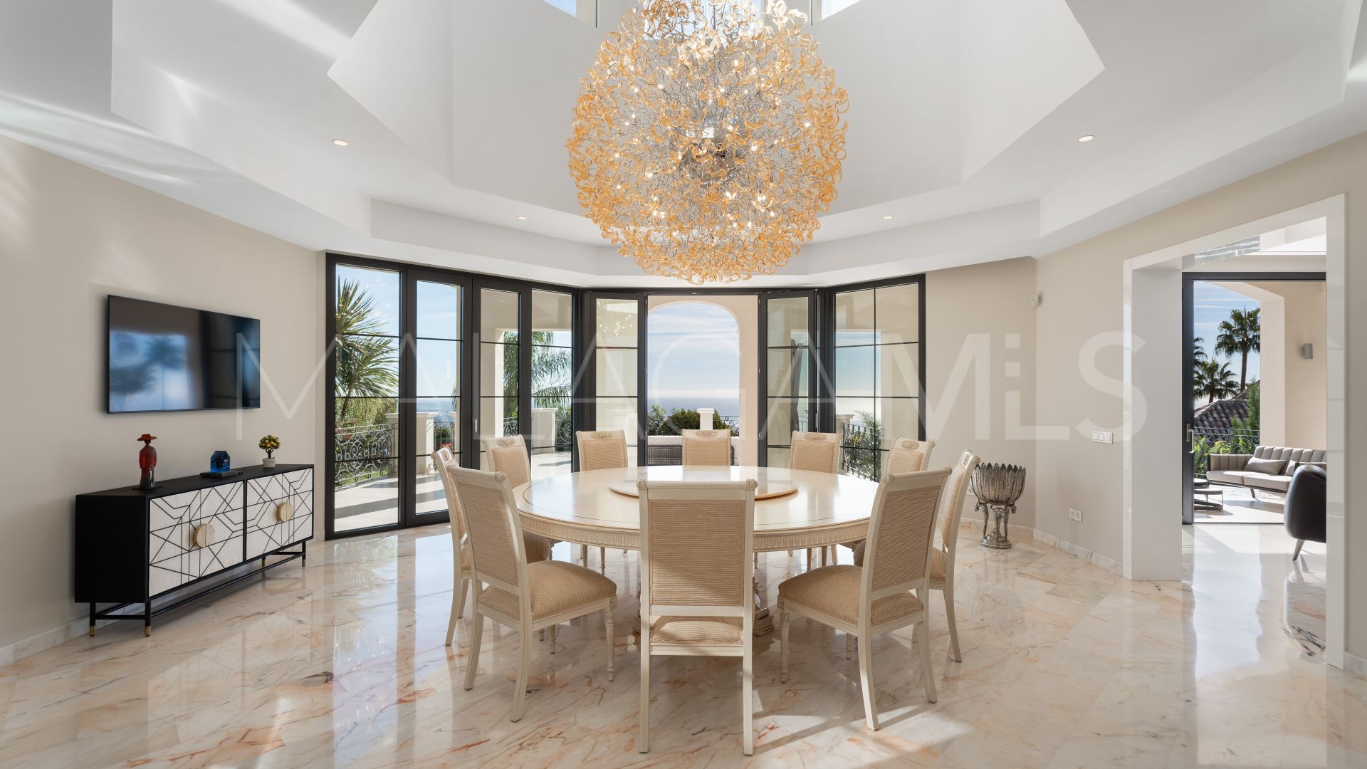 Villa for sale in Sierra Blanca