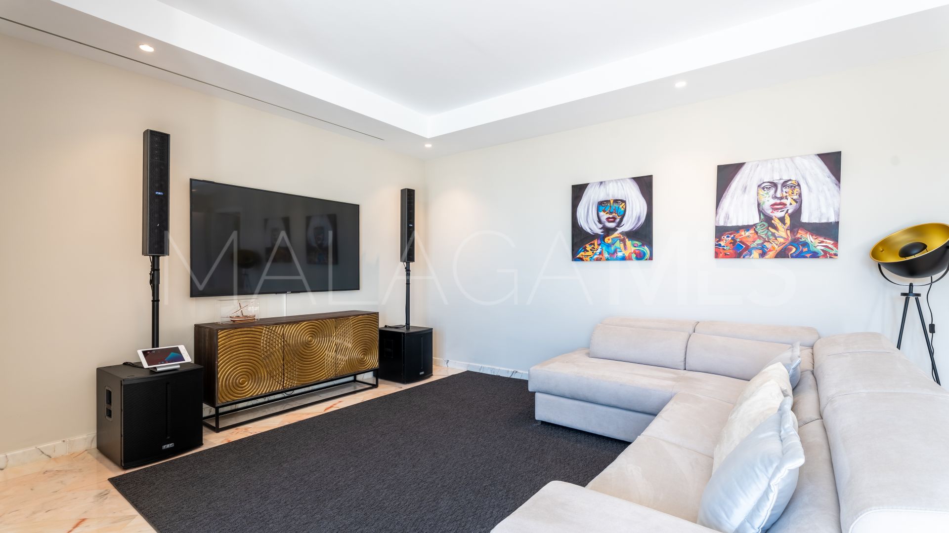 Villa for sale in Sierra Blanca