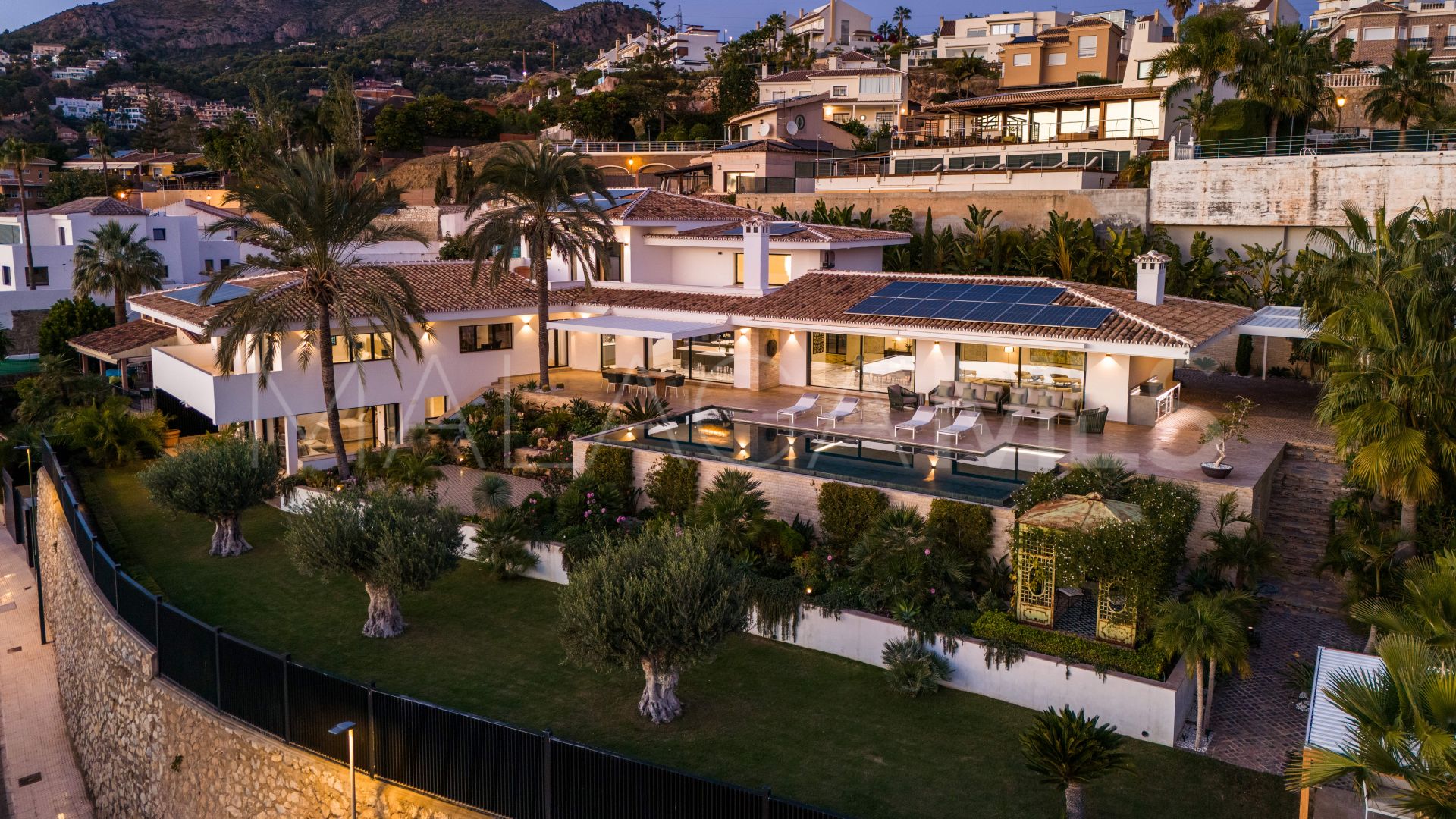 For sale villa in Malaga