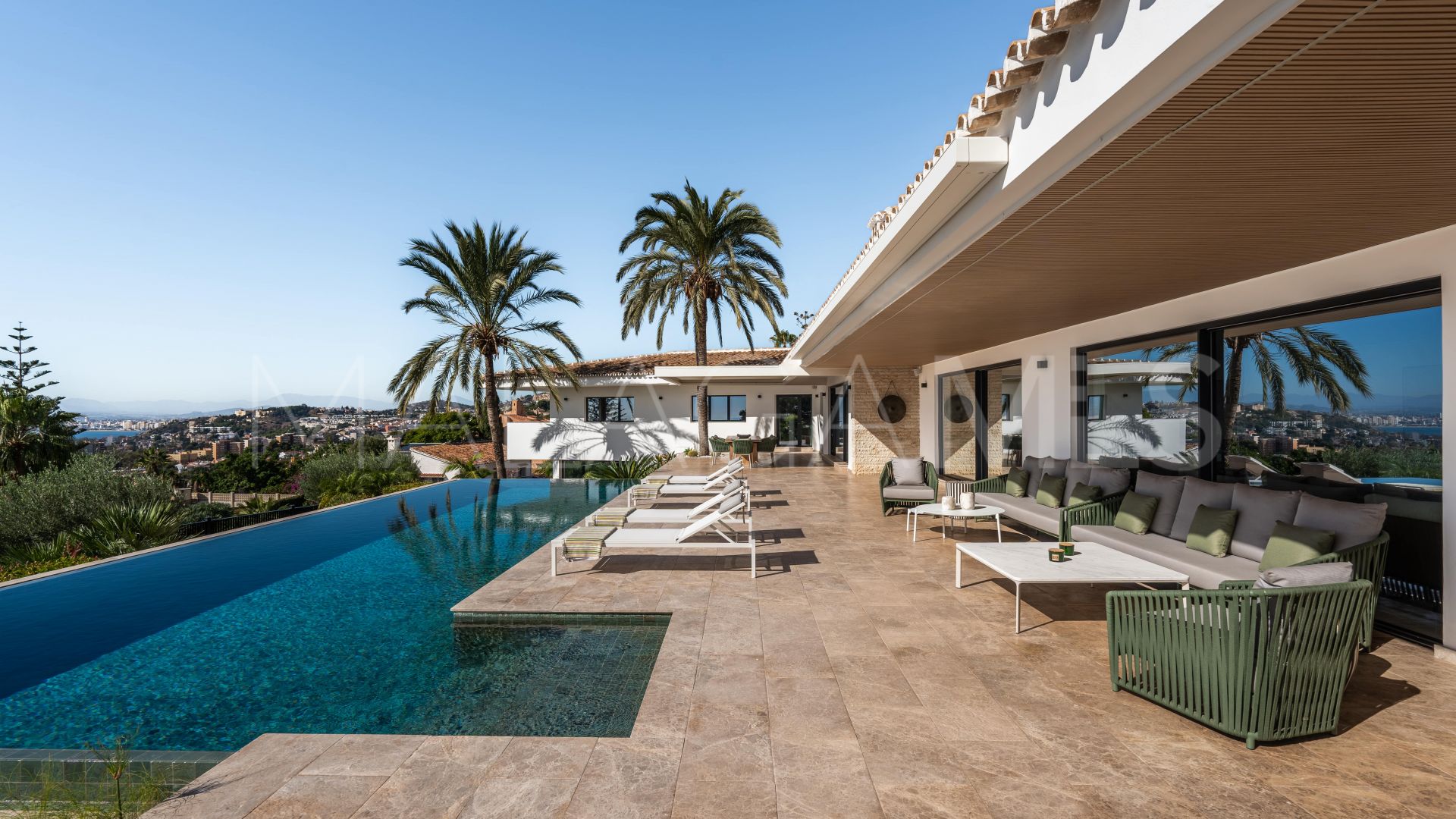 For sale villa in Malaga
