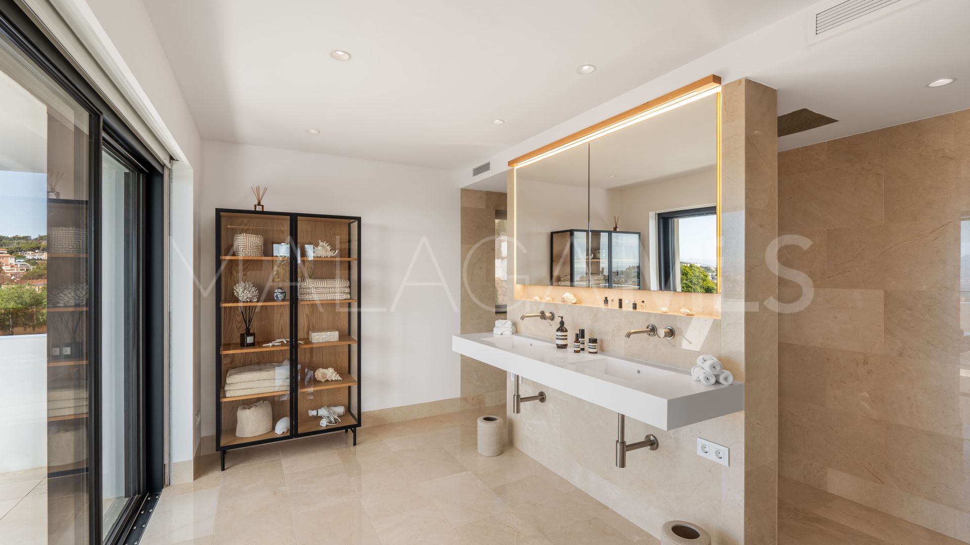 For sale villa in Malaga