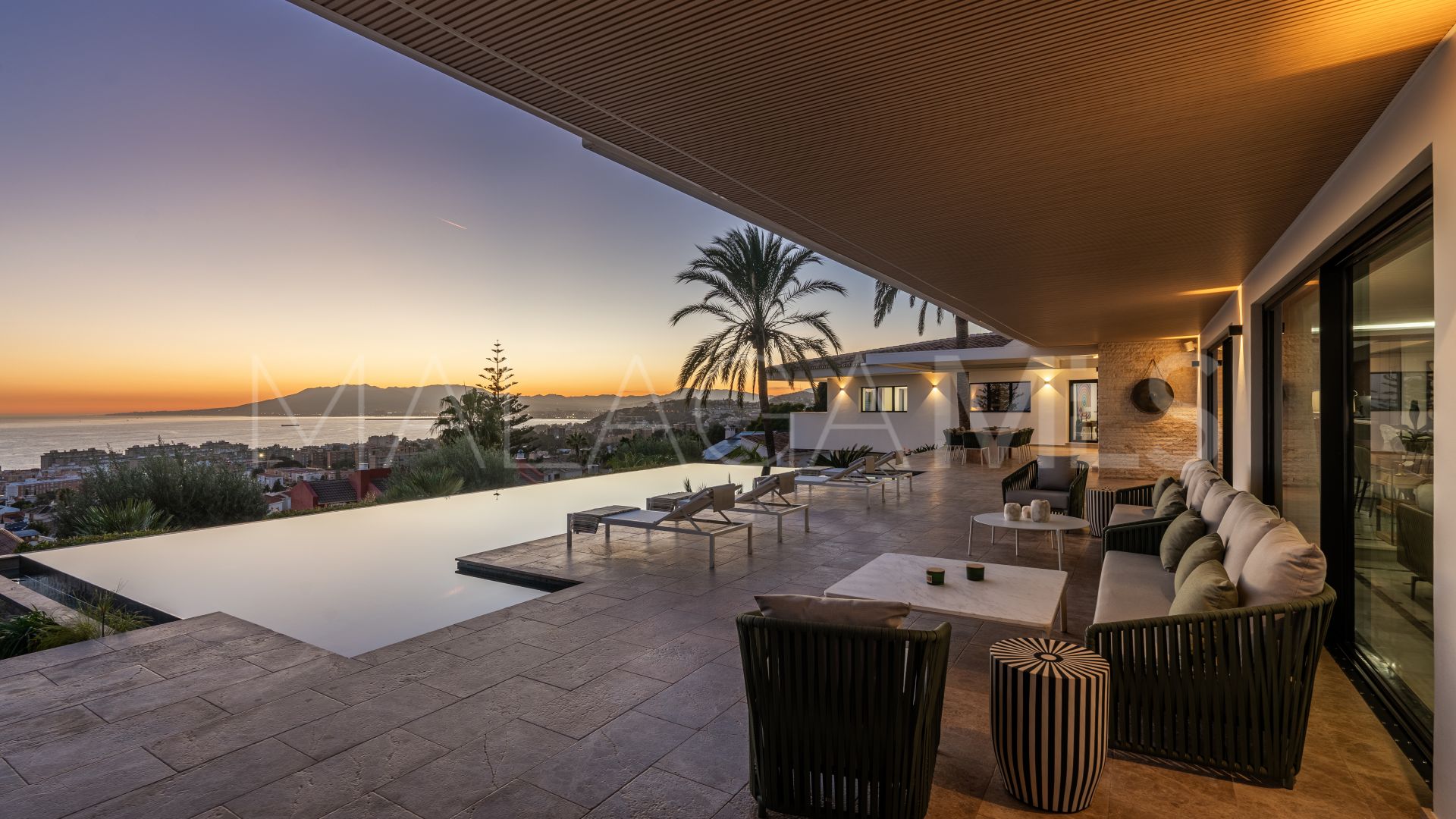 For sale villa in Malaga