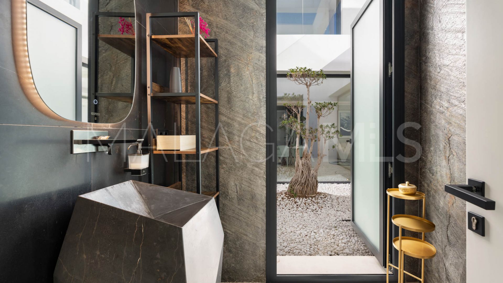 Paraiso Alto 6 bedrooms villa for sale