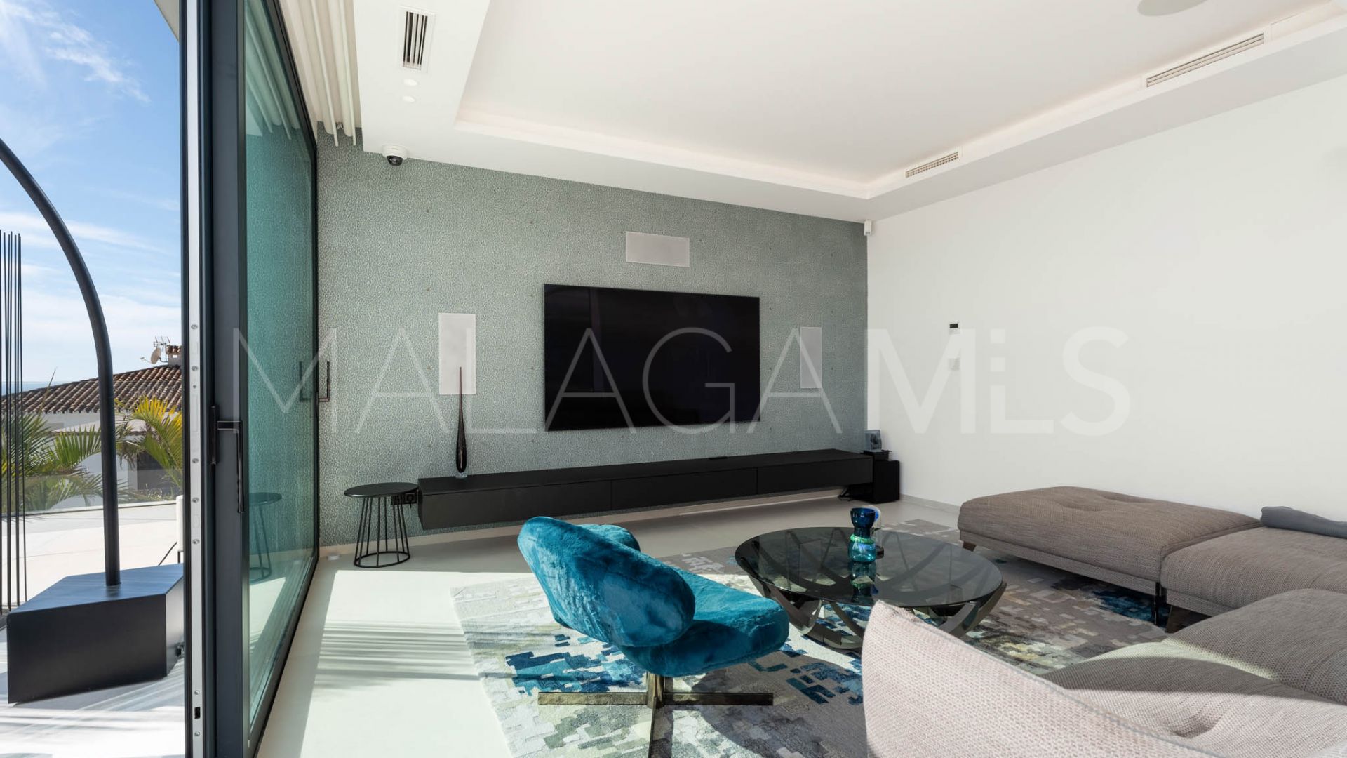 Paraiso Alto 6 bedrooms villa for sale