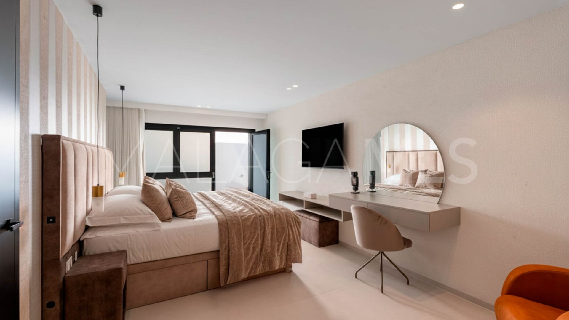 Paraiso Alto 6 bedrooms villa for sale