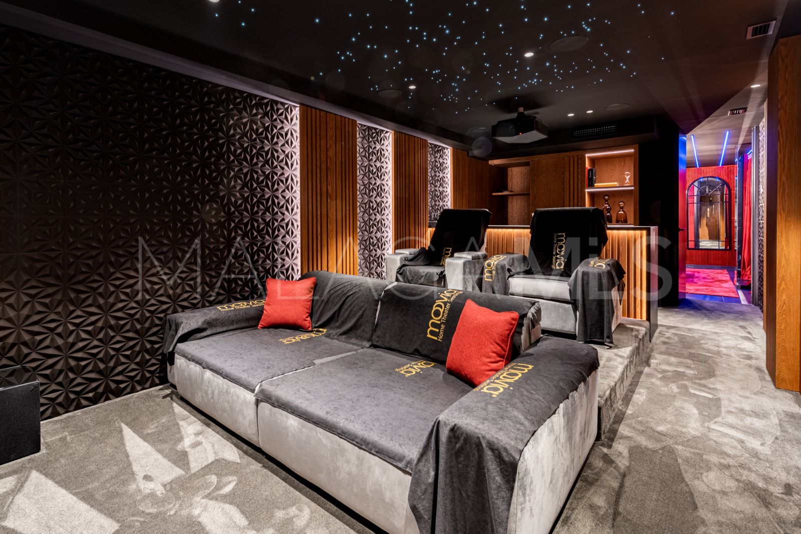 Paraiso Alto 6 bedrooms villa for sale