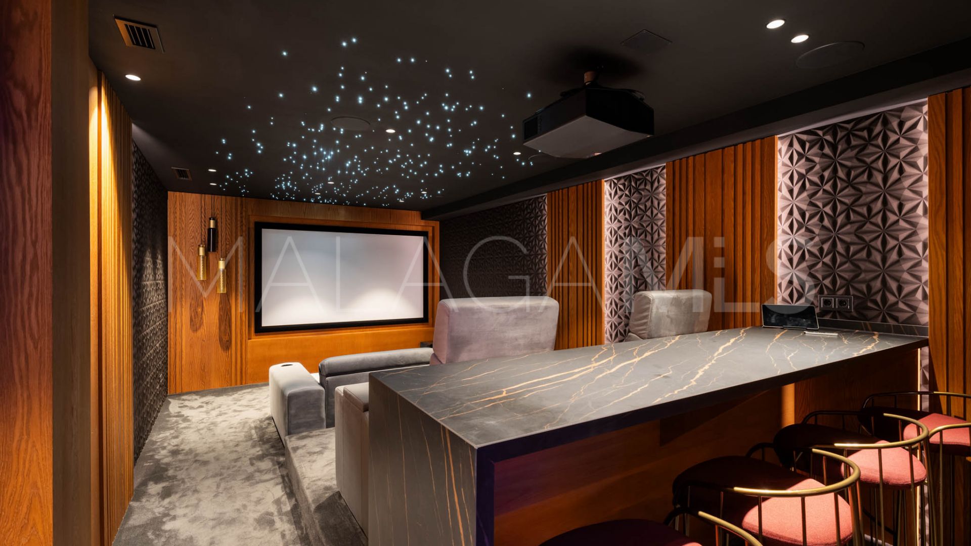 Paraiso Alto 6 bedrooms villa for sale