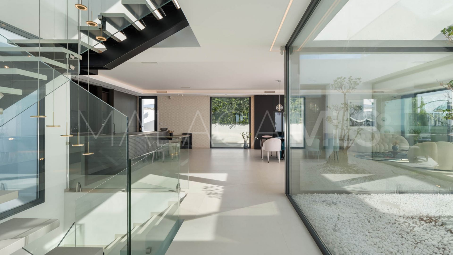 Paraiso Alto 6 bedrooms villa for sale