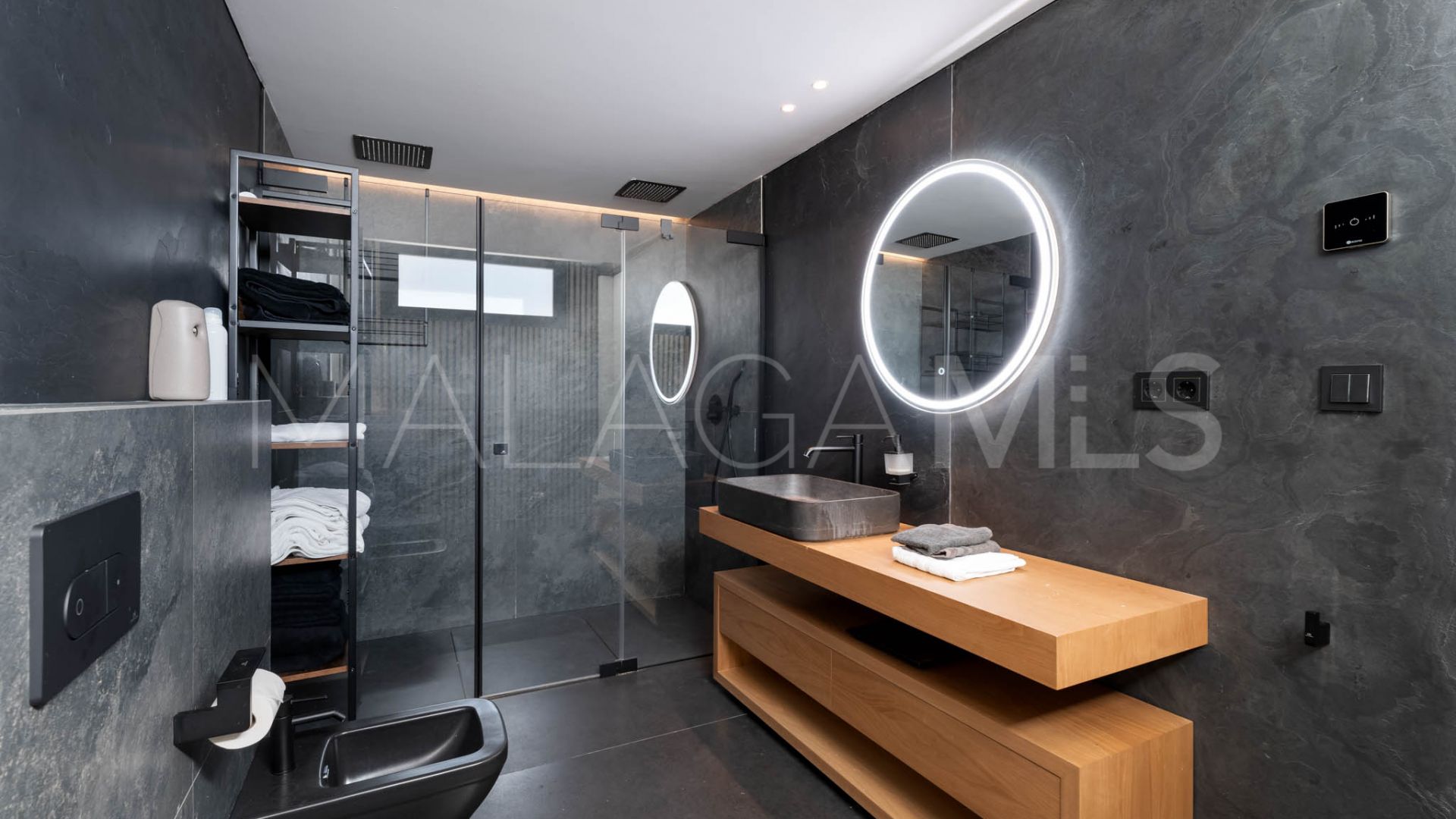 Paraiso Alto 6 bedrooms villa for sale